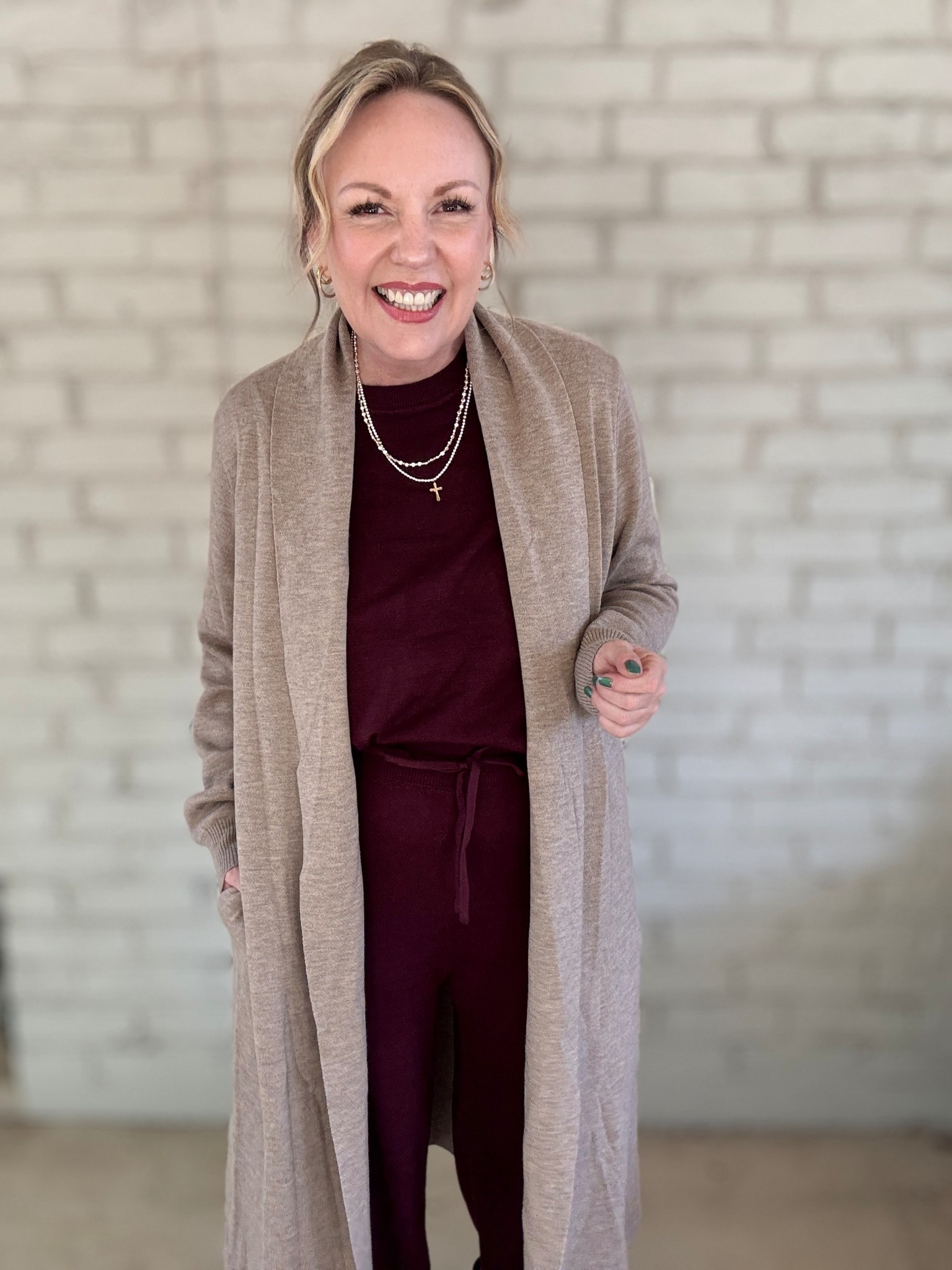 Medium set & cardi

#LTKOver40 #LTKSeasonal #LTKHoliday