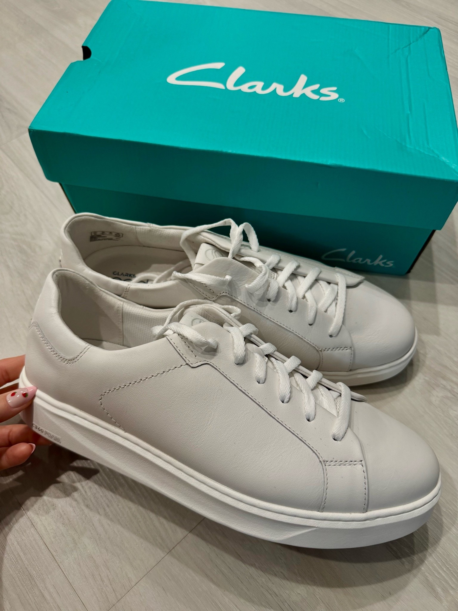 White sneakers, Clark’s, men, shoes

@Clarks US

#LTKMens #LTKootd #LTKNYFW