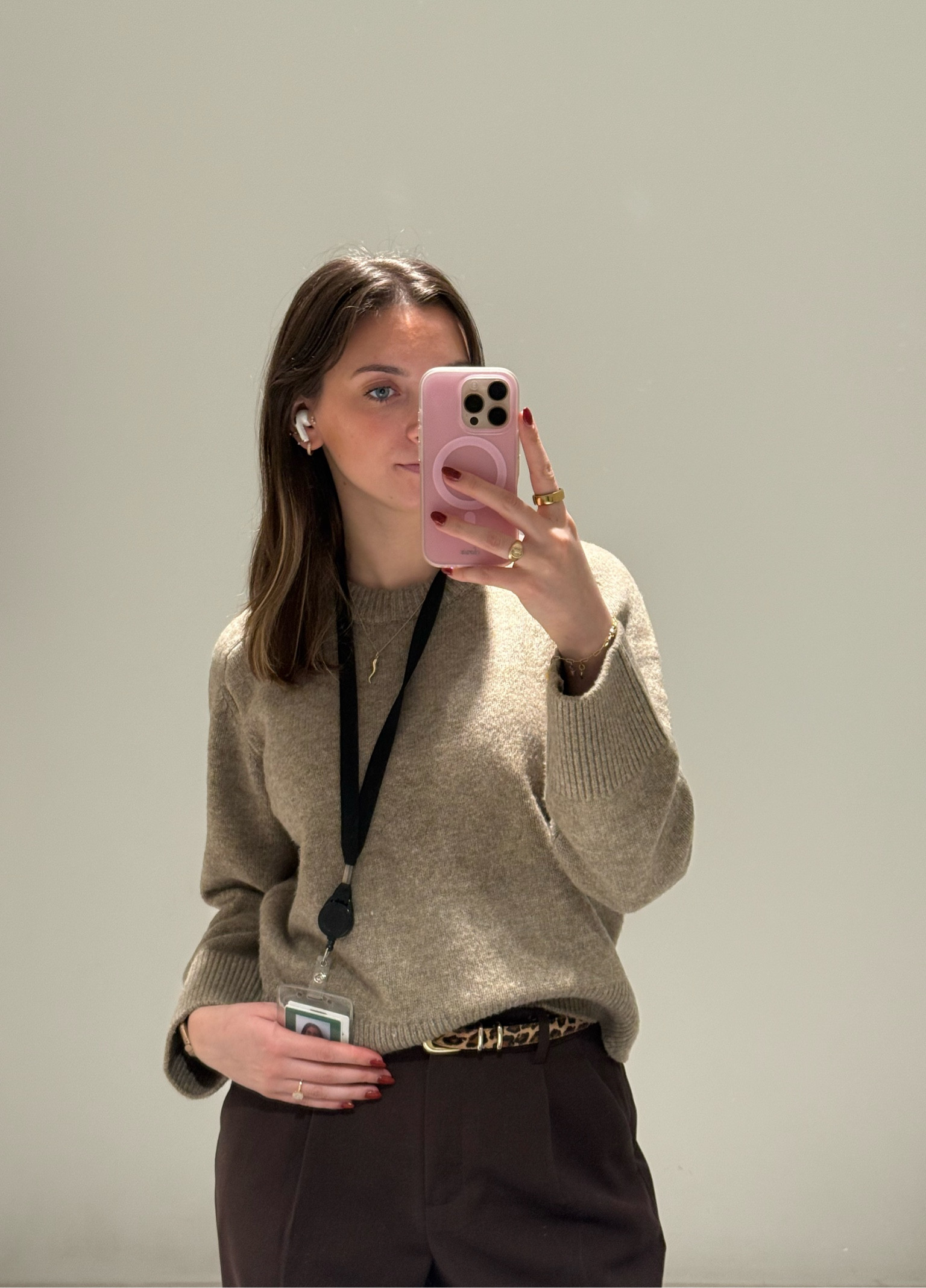 Monochromatic workwear 🤎

Corporate outfits, work, Abercrombiee

#LTKWorkwear #LTKFindsUnder100