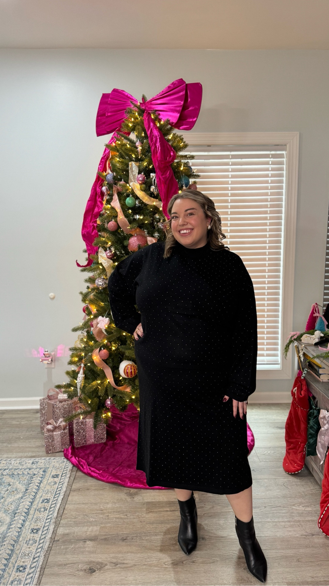 ✨ New holiday looks are here from @ullapopkenusa and they’re bringing all the sparkles and bows and fun looks I love ✨

I’m wearing a 20/22 in all of these pieces and the fit is great. Use my code OLIVIAULLA to save big on your orders of $39 or more! 🫶🏼



#LTKHoliday #LTKFindsUnder100 #LTKPlusSize