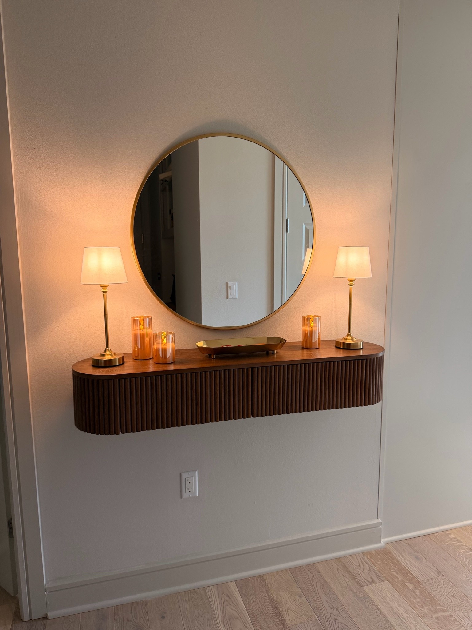 Entryway came together!