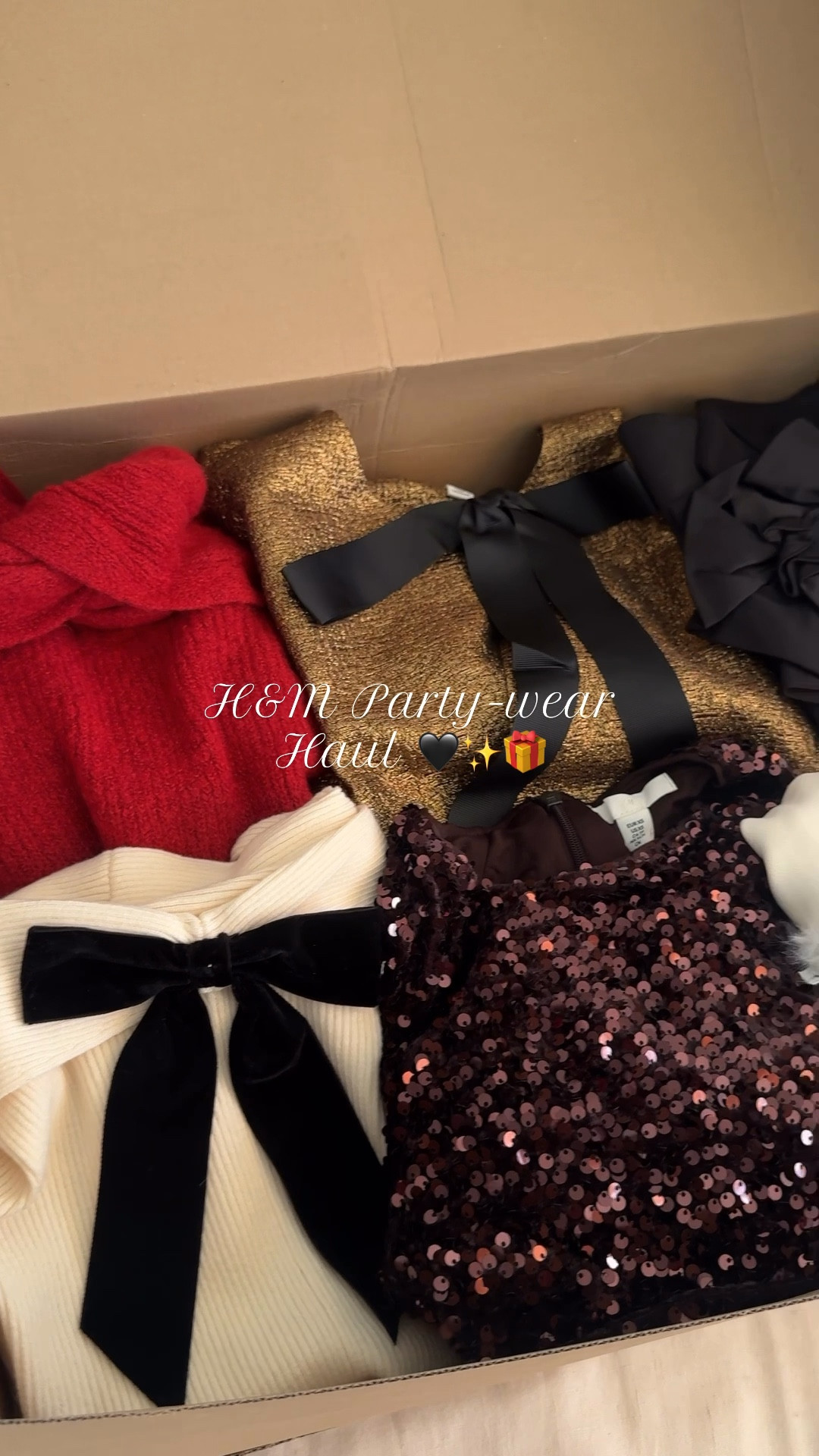 H&M PARTY-WEAR HAUL 🎁✨ H&M also have 20% off at the moment for Black Friday too till the end of the weekend 😍 what’s your favourite piece?! Wait till the end for the red jumper & heels!! 

Party outfit, Christmas outfit

#LTKCyberWeek #LTKpartywear #LTKwinter