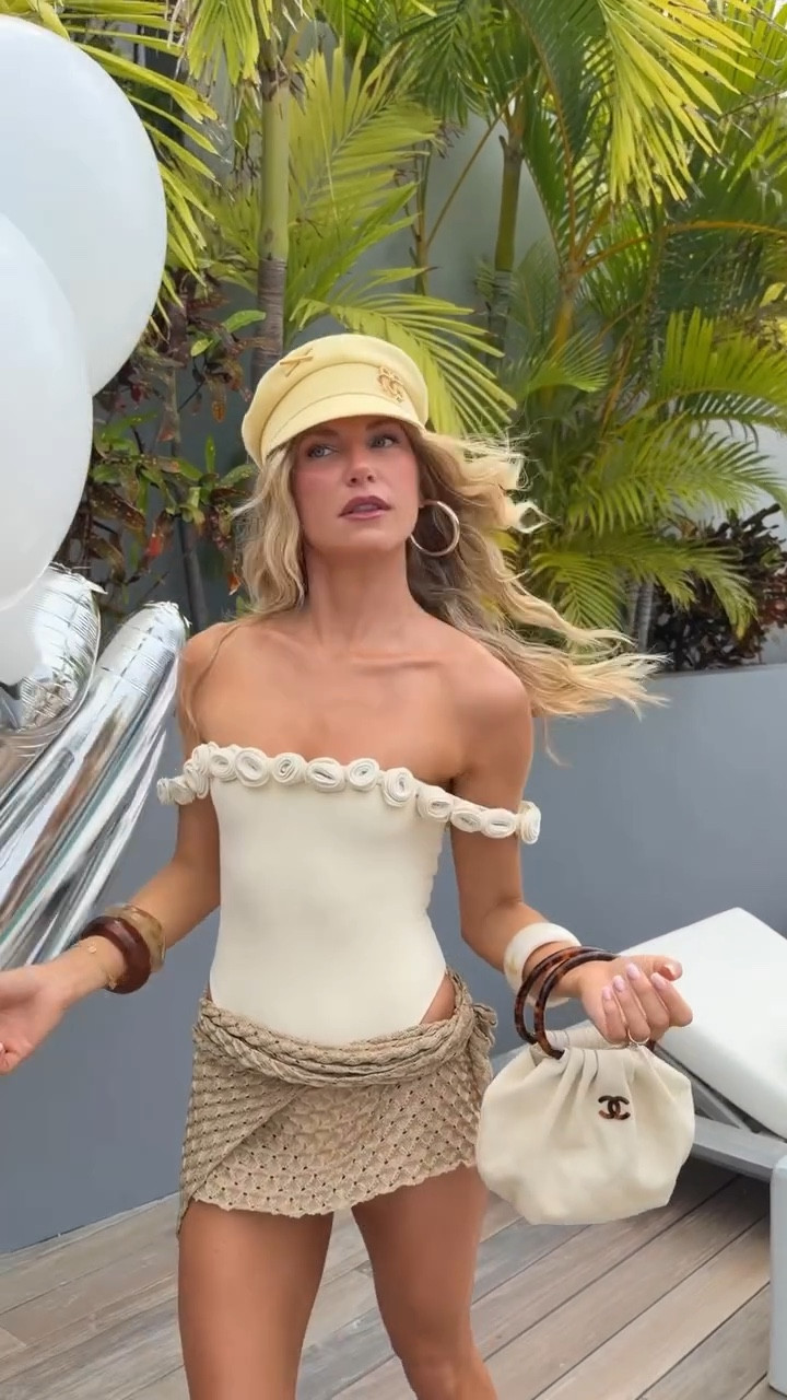 🤏🤏 @Revolve #AcquiredAHusband