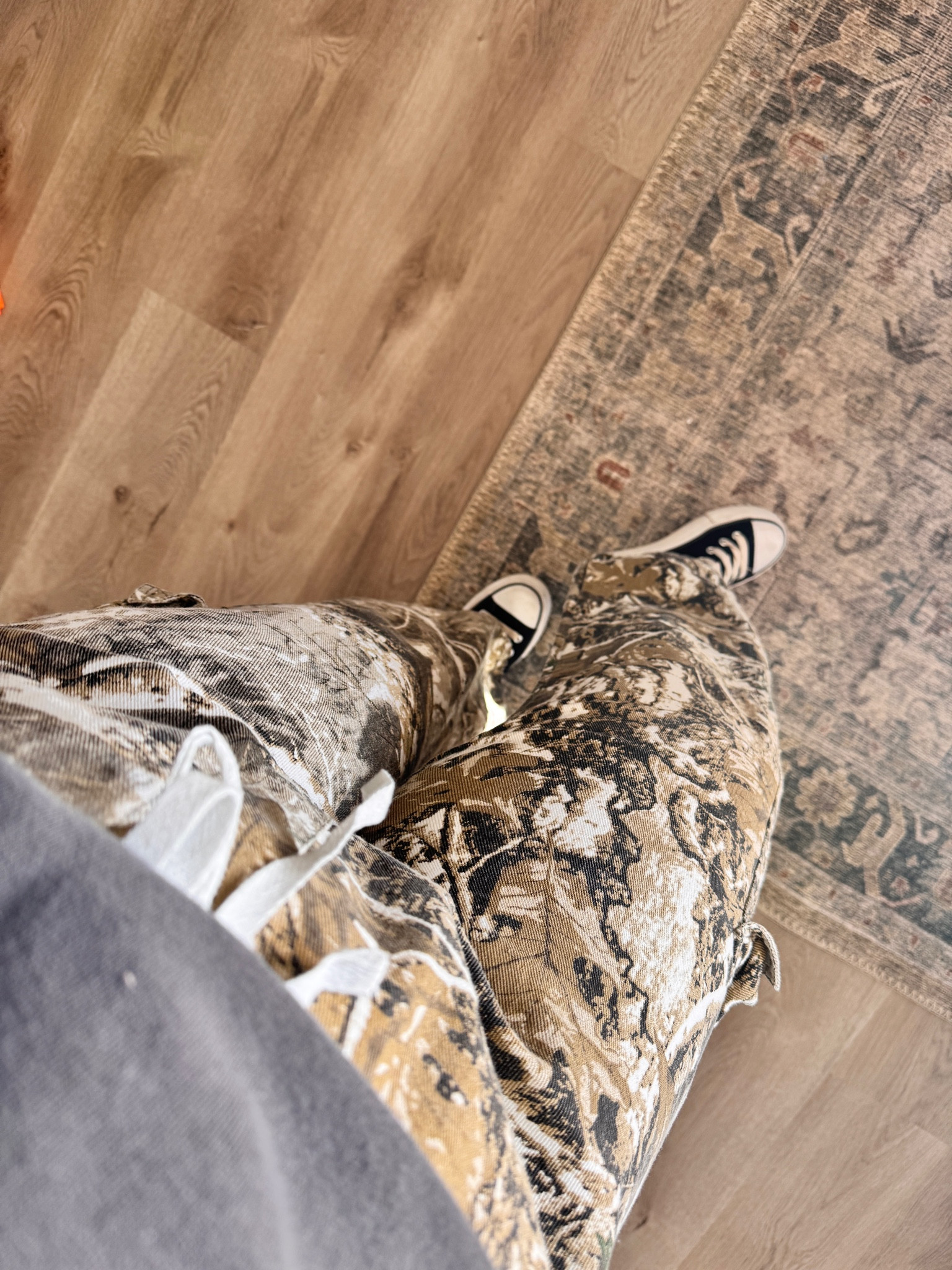 Casual outfit. Camo cargo pants 

#LTKFindsUnder50 #LTKMidsize #LTKStyleTip