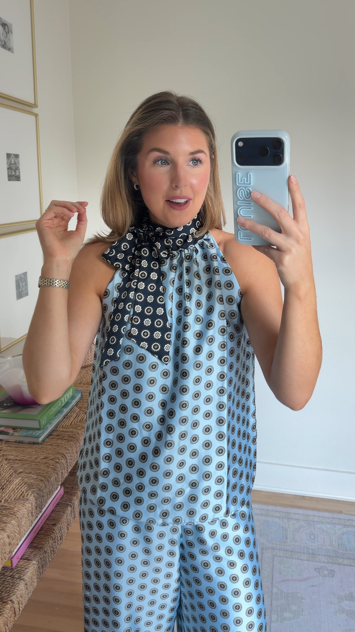 Cute pants set! Wearing a S - runs big!