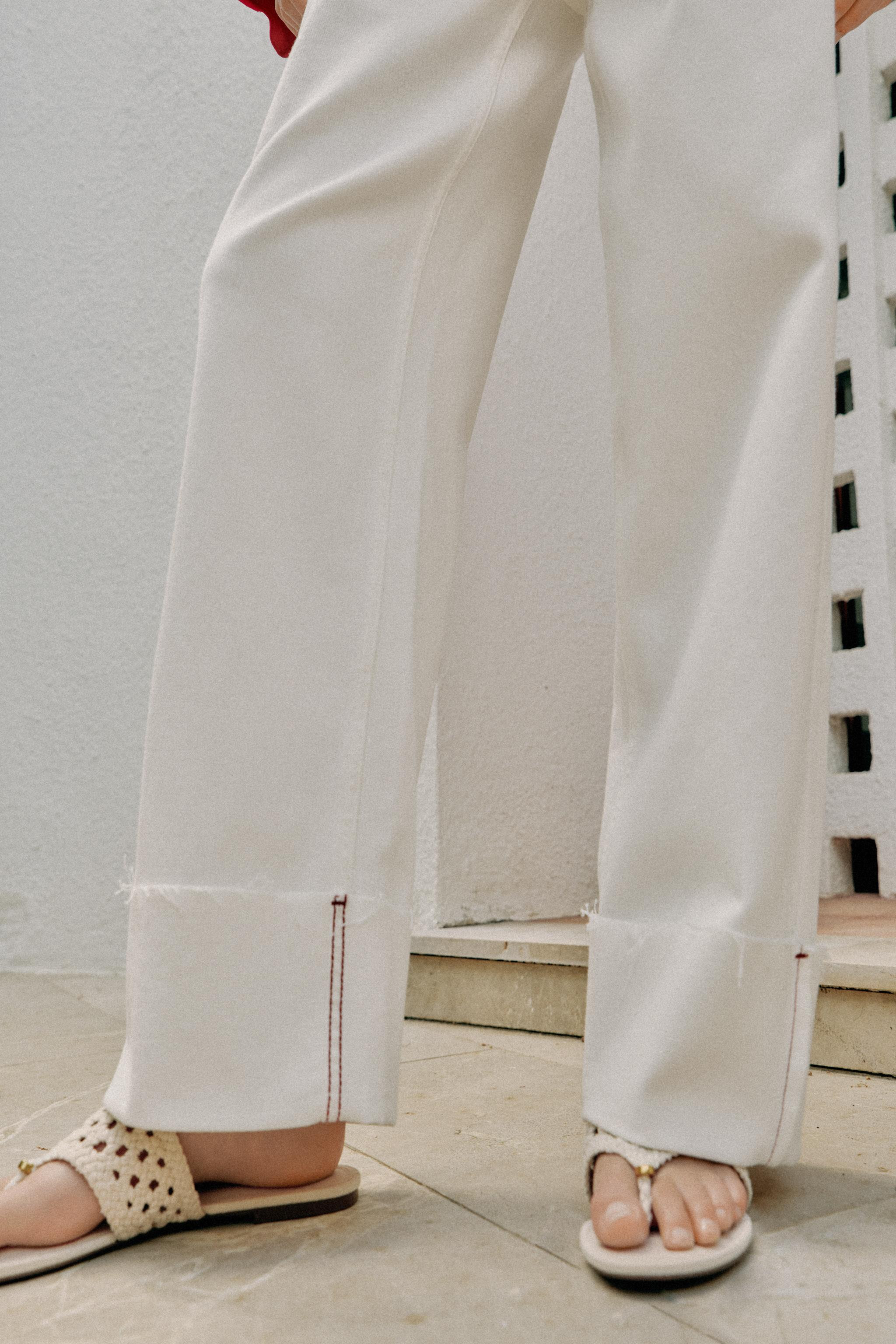 Z1975 MID-RISE BARREL JEANS WITH CUFF | Zara US