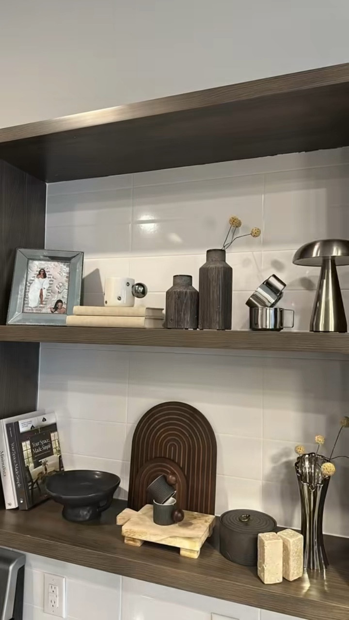 Wait… look at this 🥰
Styling my kitchen shelf with some Amazon finds. 
In my Amazon storefront:

#LTKHome #LTKFindsUnder100