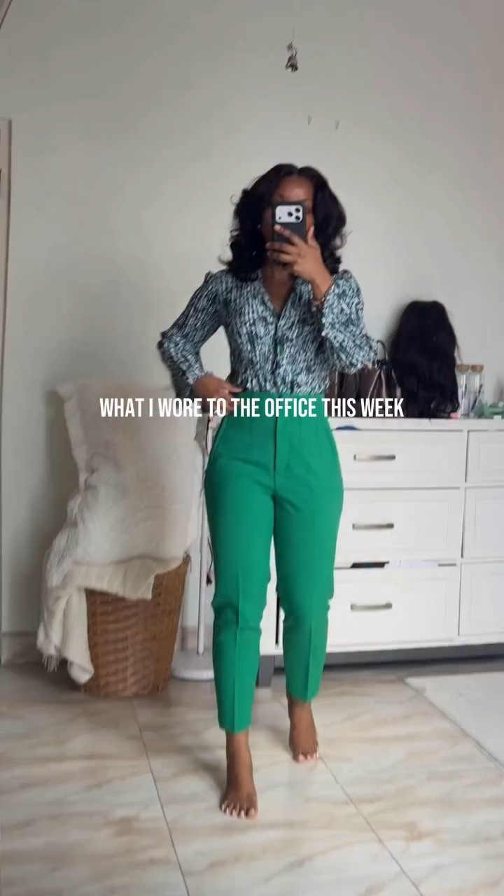 What I wore to the office this week!

Some oldies and one newbie workwear look!

#whatiworetowork #workwearoutfit