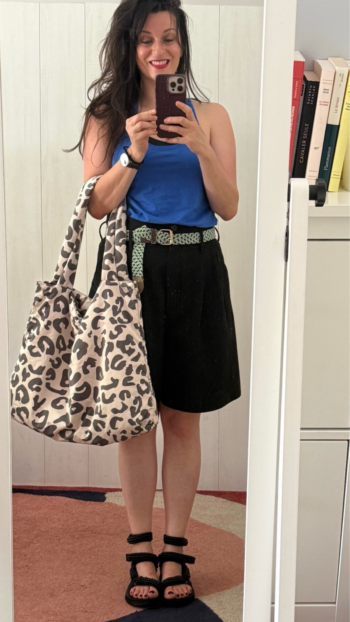 • Débardeur #crzyoga 
• Ceinture #BCBGMaxAzria
• Bermuda #zara 
• Sandales trek #arizonalove
• Cabas léopard #studionoos
• Rouge à lèvres #chanel

#LTKfrance #LTKsummer
