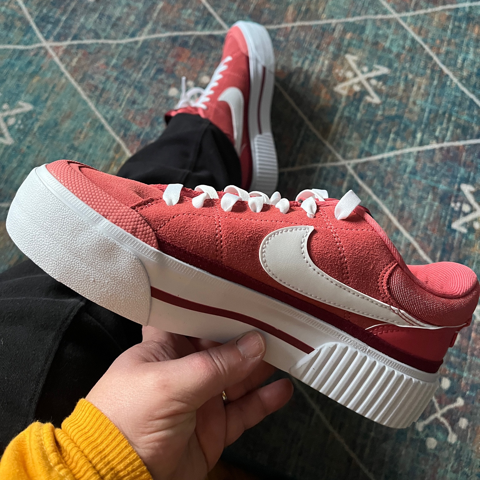 Retro red! 😍

#LTKover40 #LTKfindsunder100 #LTKshoecrush