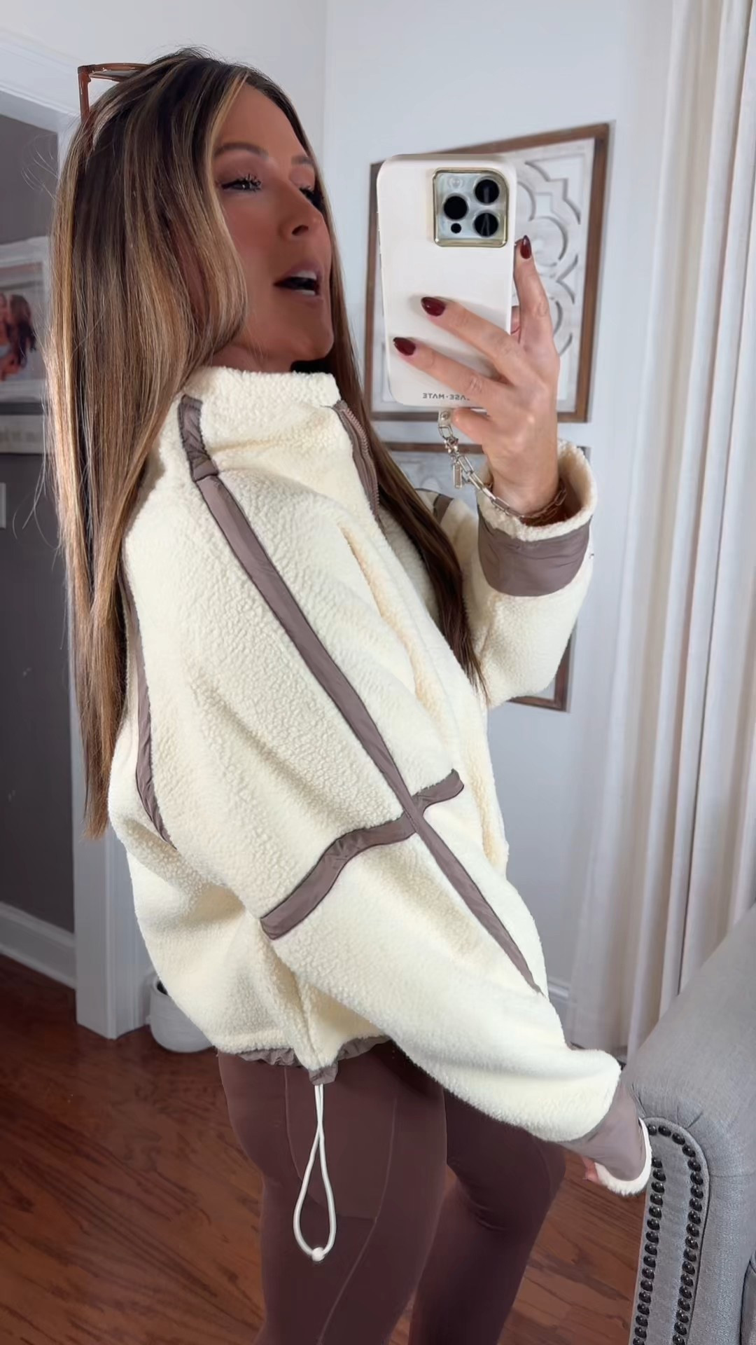 The Coziest Half-Zip You’ll Live In All Winter 🤎

When it’s cold outside, this is the pullover I’m reaching for every time ❄️ The  Half Zip Sherpa Fleece is unbelievably soft, oversized in the best way, and has that perfect cozy-girl fit. The half-zip detail makes it easy to layer over tees or leggings, and the drawstring hem lets you style it loose or cinched for a more put-together look.

Whether it’s a lazy Sunday, school drop-off, or errands in the cold, this sherpa keeps you warm and cute. Pair it with leggings, Uggs, or sneakers — you’ll seriously want it in every color! 💕

Linked in my TikTok Shop — this one’s a total winter must-have!
	1.	Sherpa fleece pullover
	2.	Cozy winter outfit
	3.	Half-zip sweatshirt women

#TikTokShopCreatorPicks
#CreatorPicksAmbassador
#TikTokShopBlackFriday
#FallFreshness #TikTokShopFallDealsForYou


#LTKSeasonal #LTKStyleTip #LTKGiftGuide