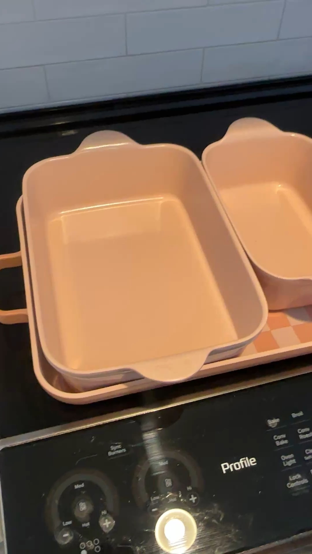 Neutral bakeware that actually performs 🤍 The Our Place Bakeware Bundle is my go-to for everyday cooking—includes the griddle pan, main dish, side dish, and loaf pan. Minimal, functional, and pretty enough to leave on the stove.