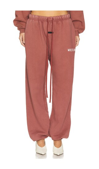 Heavy Fleece Sweatpant in Crimson | Revolve Clothing (Global)