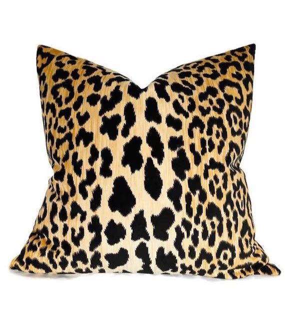 Read the full title
    Leopard Velvet Pillow Cover, Designer Pillow Covers, Decorative Pillows | Etsy (US)