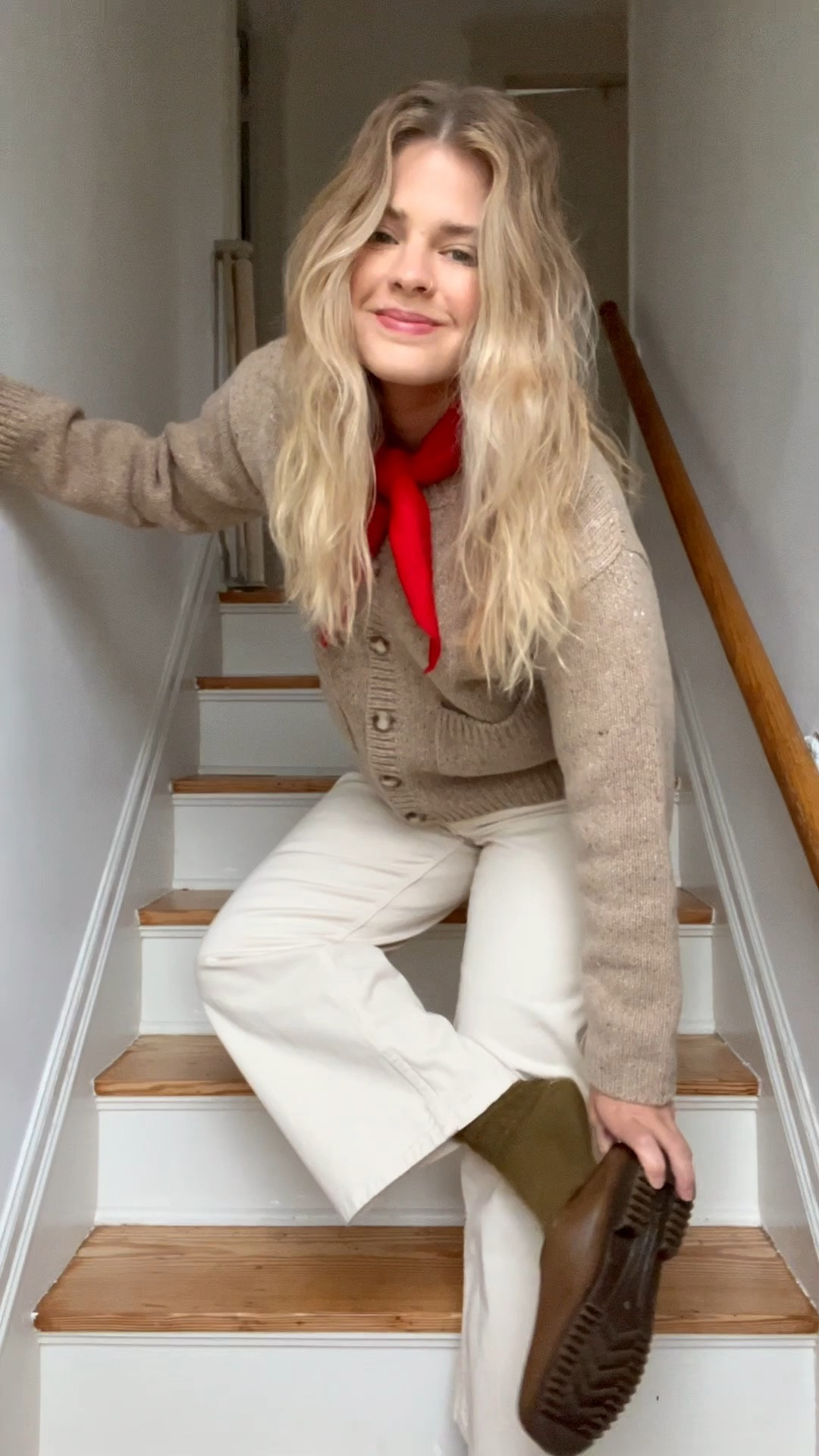Sezane ootd
Socks and scarf are Billy bamboo 