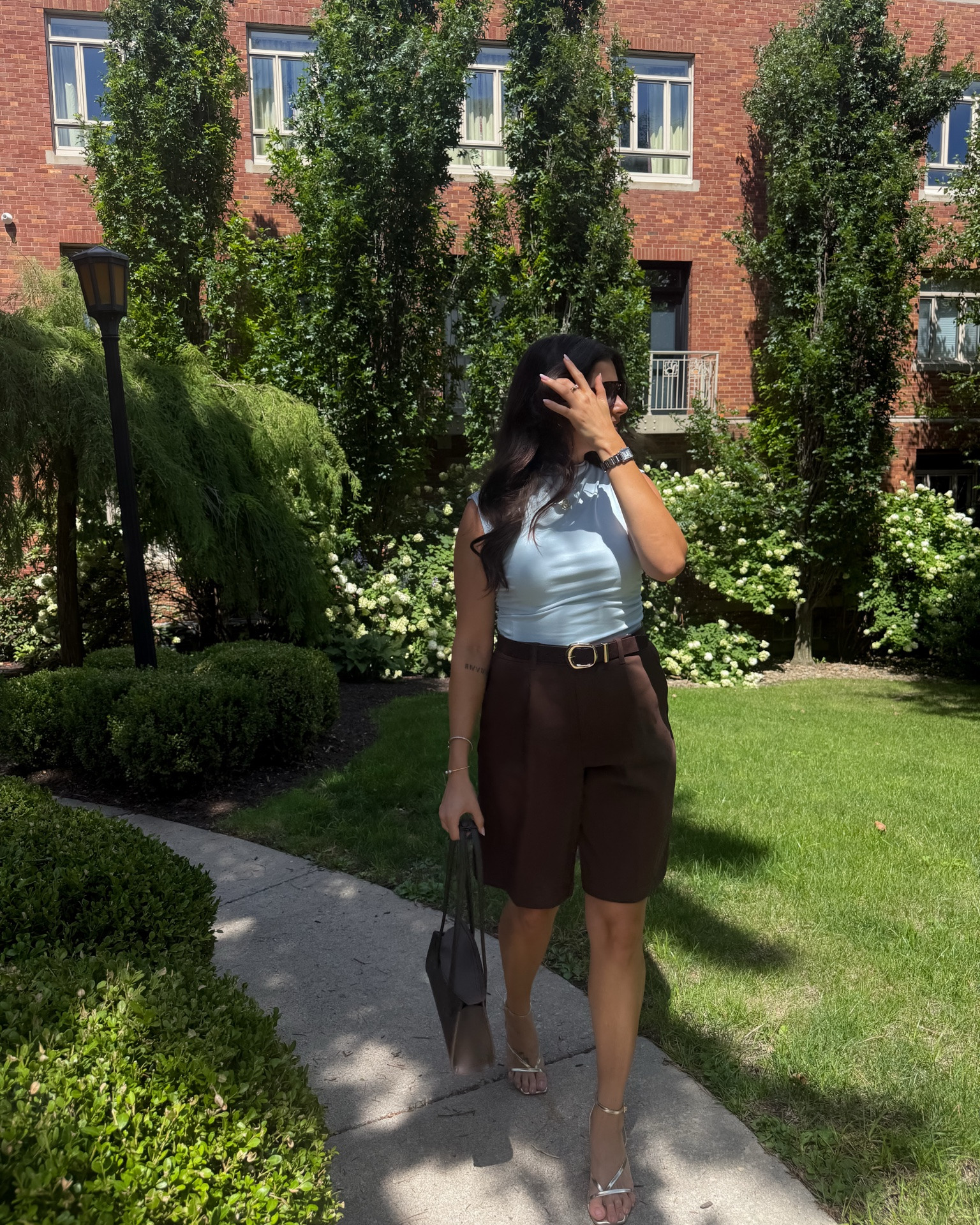 Wednesday ootd 🤎

Target, Bermuda shorts, brown shorts, blue top, tank top, Gianni belt, brown belt, suede belt, gold heels, sandals, brown bag, Freja, sunglasses, under 50, style, sale

#LTKootd #LTKWorkwear #LTKSaleAlert