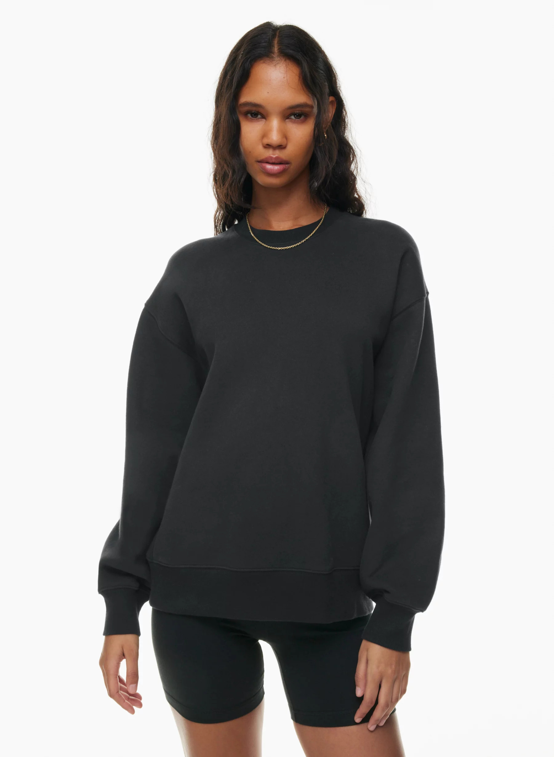 COZY FLEECE BOYFRIEND CREW SWEATSHIRT | Aritzia