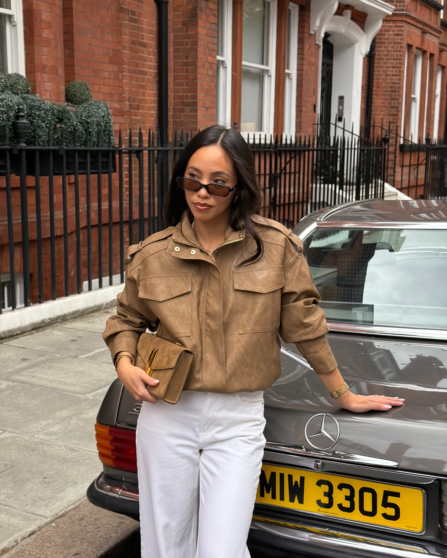Transitional Autumn Outfits 🍂 faux suede technical jacket, camel brown with white frayed jeans and black accessories

#LTKautumn #LTKFashionMonth #LTKjeans