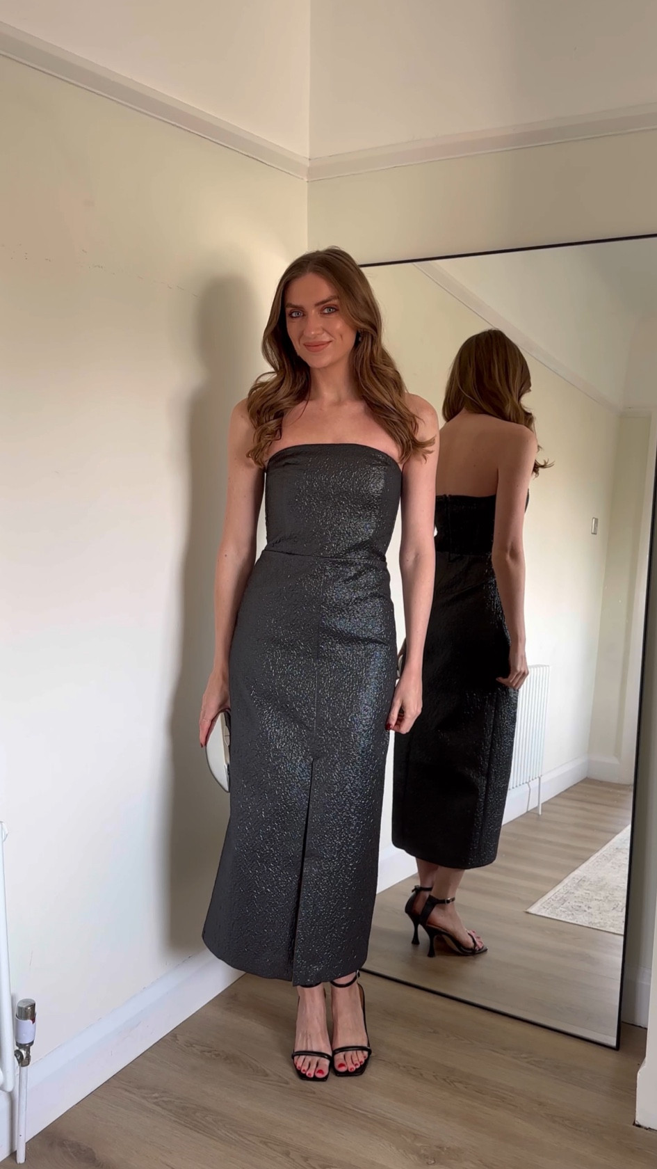 Ad. 25% off Abercrombie & Fitch and an extra 15% off on top using my code: AFEMILY

Wearing an XS reg in the metallic strapless midi dress, I’m 5ft 6 



#LTKCyberWeek