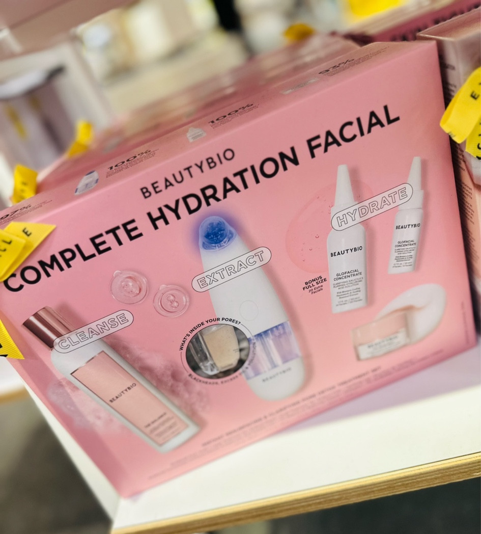 I chance to get this Hydrafacial at HomeKit for $100 off. I love mine.

#LTKxNSale #LTKsalealert #LTKFind