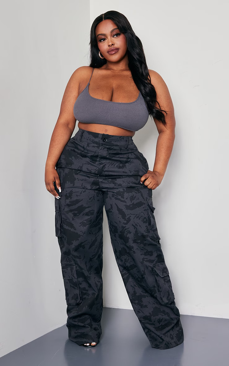 Plus Black Camo Cargo Pants | PrettyLittleThing US