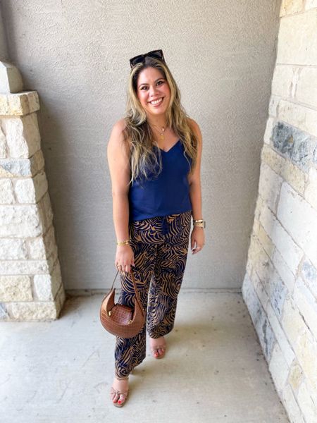 It felt like the weekend went by so fast, but I feel like that’s how most of this year has felt!

Navy + Brown is one of my favorite color combinations but I never thought it would look this good during the summer! 

#LTKSeasonal #LTKFind #LTKmidsize