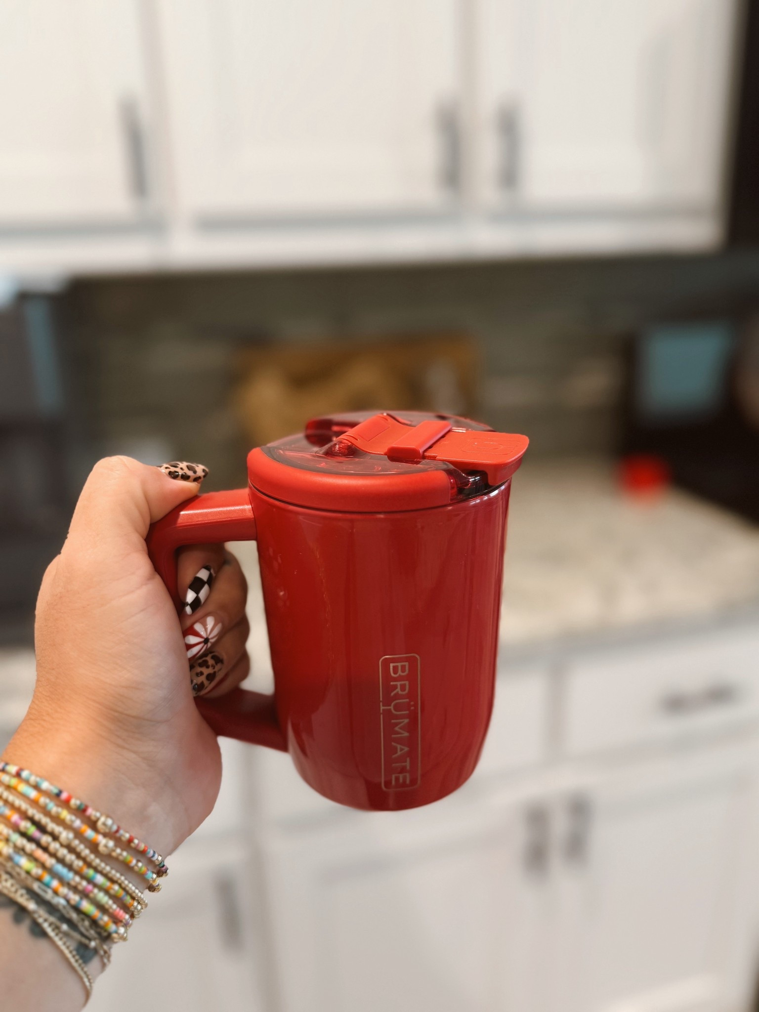 The technology on this mug is 10/10! If you are a bevy gal ya need it!!!