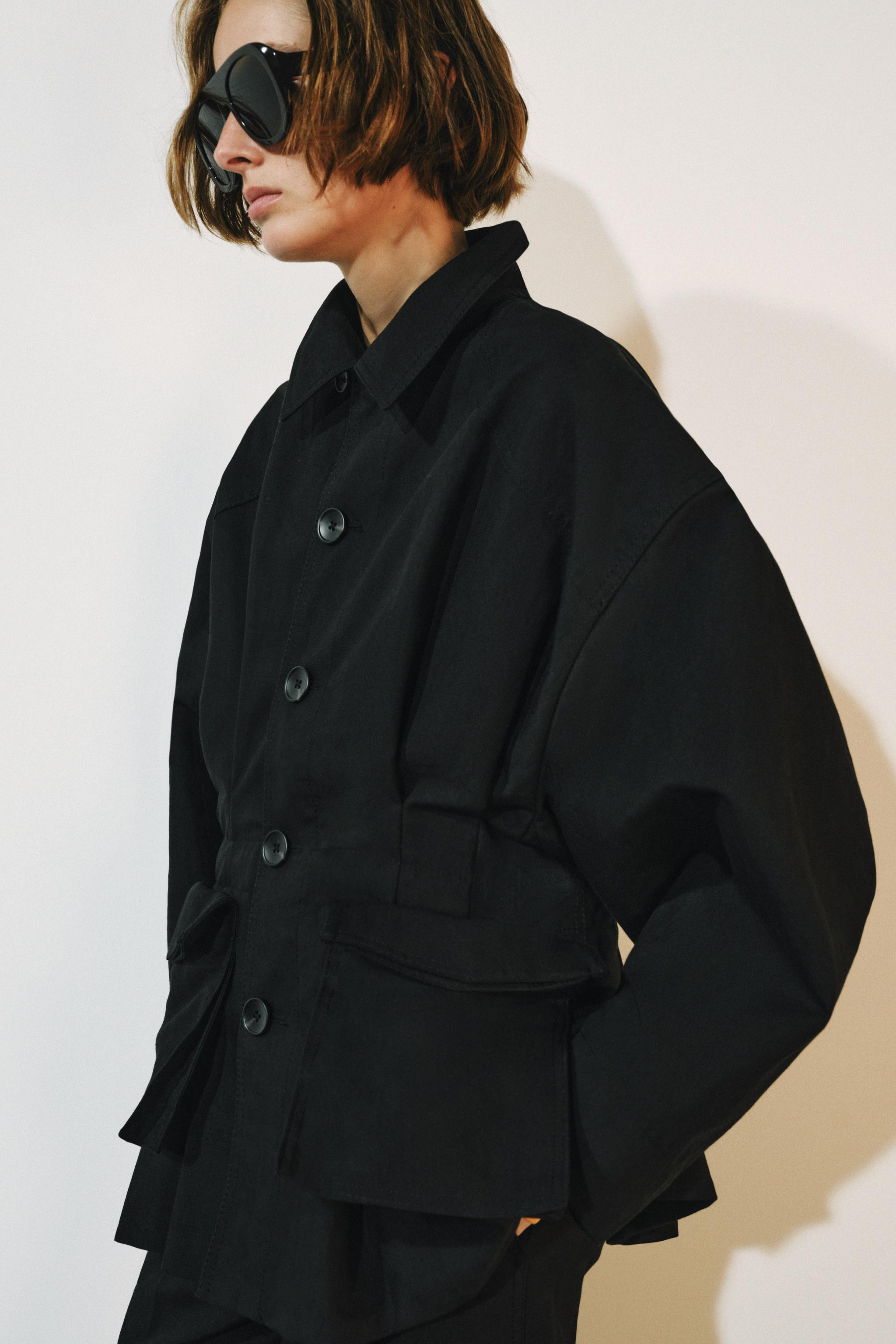 ZARA WOMAN COLLECTIONJacket with a regular collar and long sleeves. Front patch pockets with flap... | Zara UK