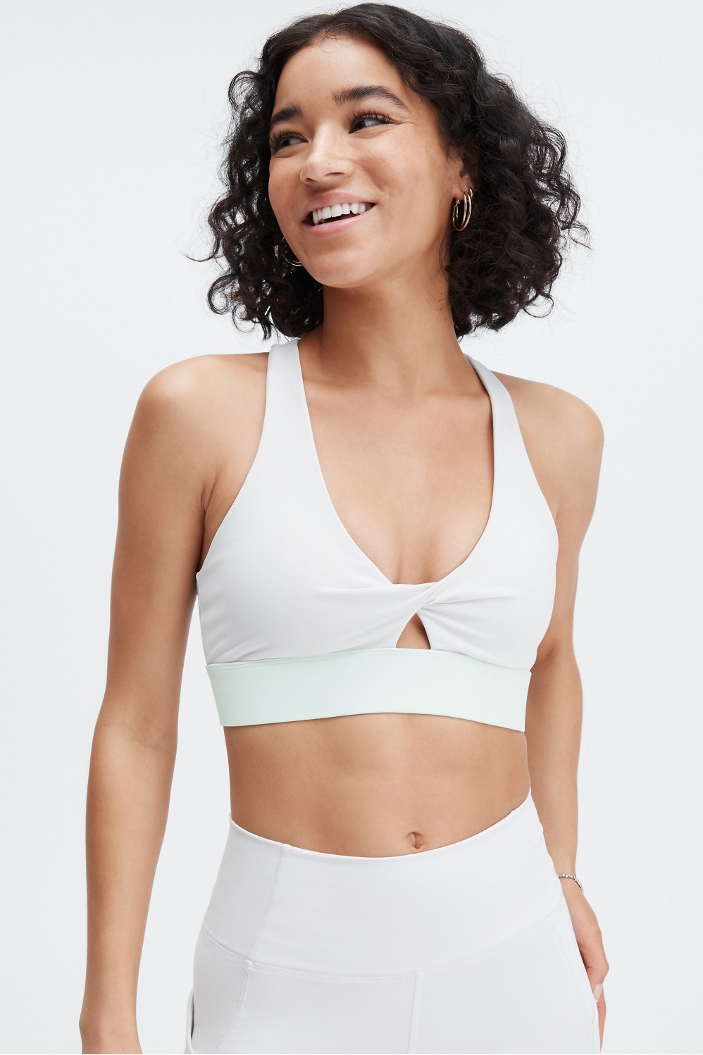 Oasis Twist Sports Bra | Fabletics - North America