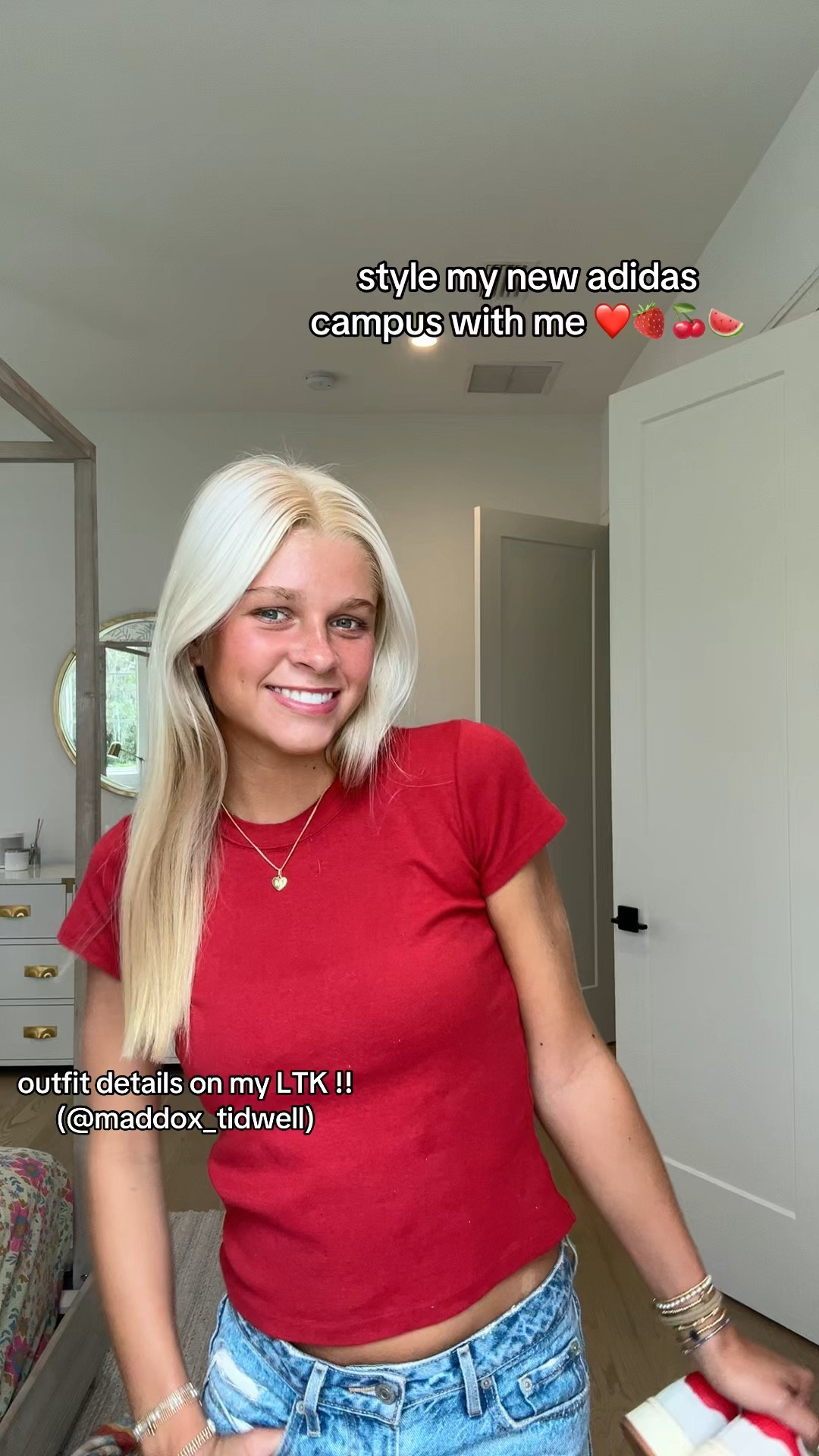 everything linked is what i could find,, those shoes are the only red ones available right now 