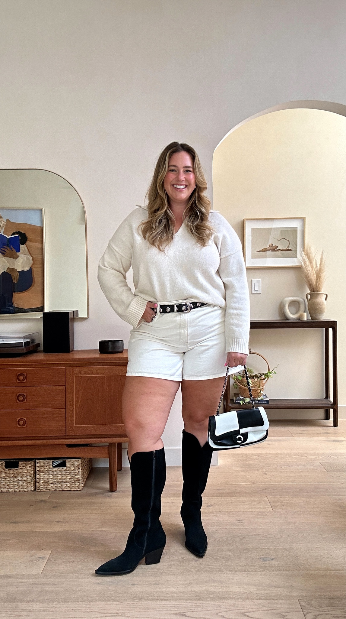 OOTD | Day 1 of 75

Shorts: old but linking similar
Sweater: old but linking similar
Belt: size XL
Boots: size 11 WC (I sized up!)

#LTKMidsize #LTKPlusSize #LTKShoeCrush