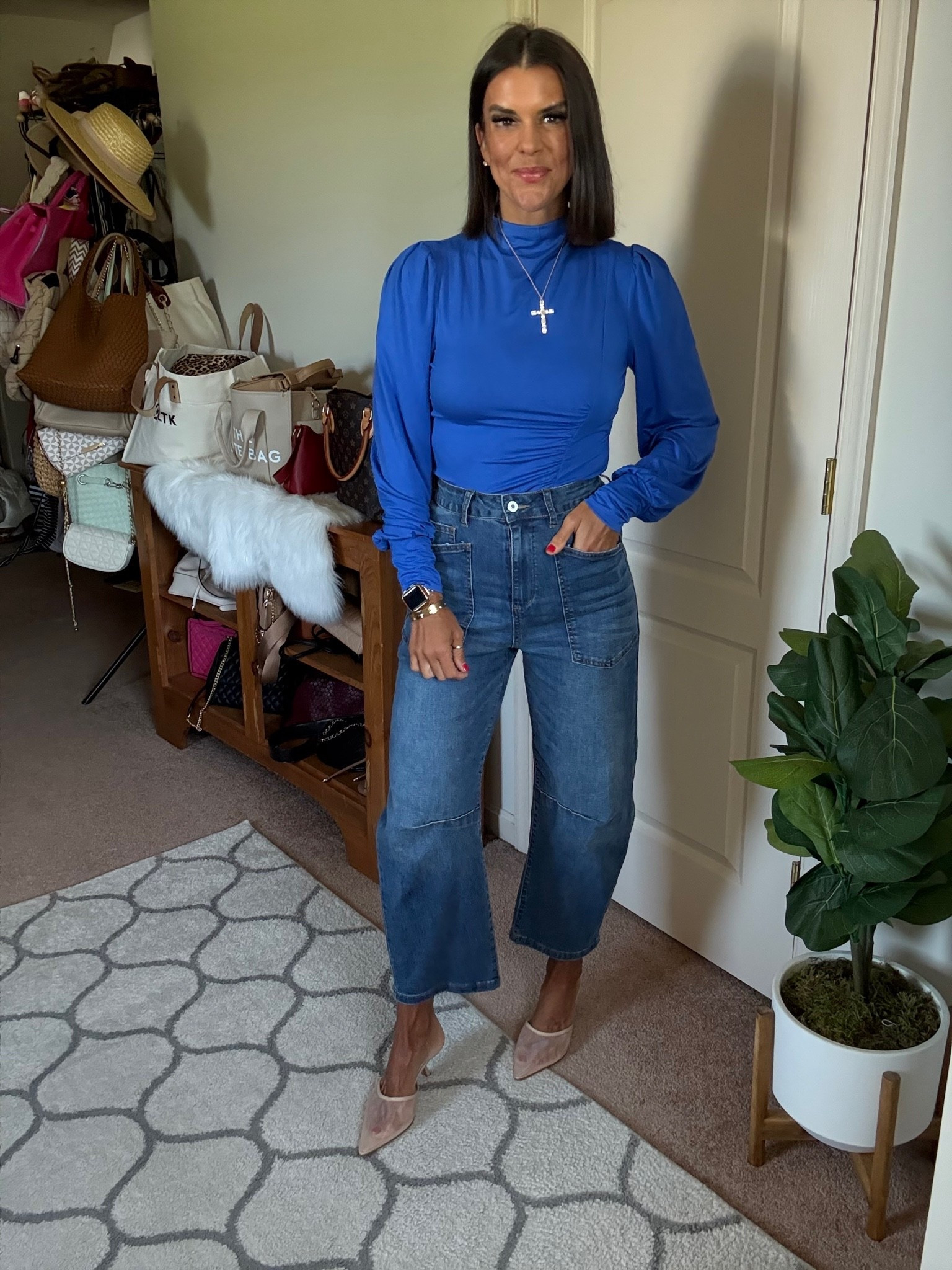Size small in top size 2 in jeans

#LTKdayinmylife #LTKgrwm #LTKmomlife