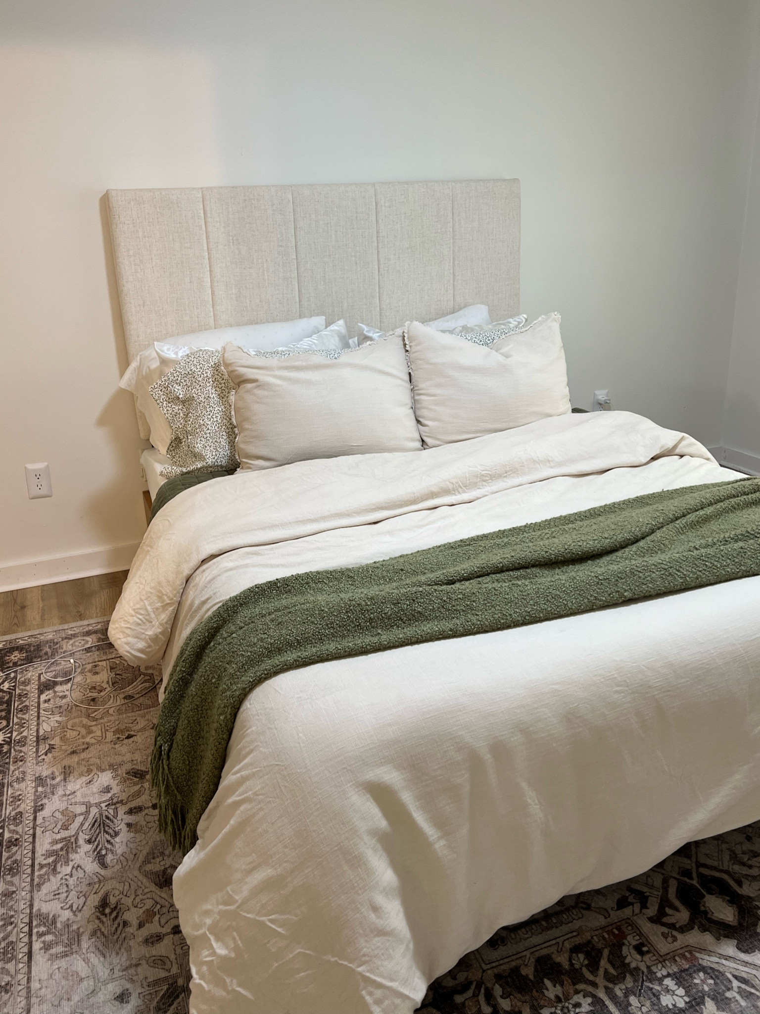 Main room bedding from target! 💚 

#LTKunder50 #LTKunder100 #LTKhome