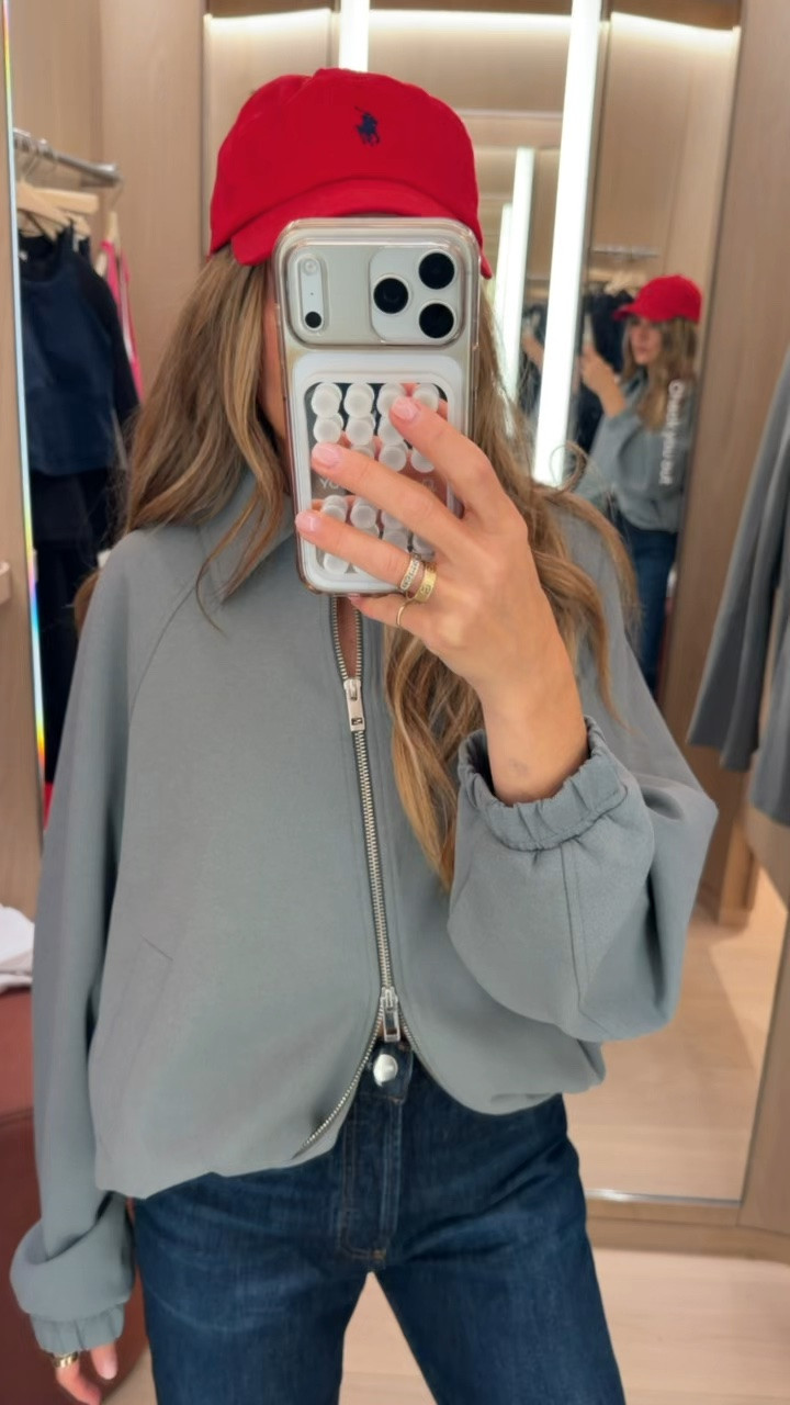 This jacket is stunning!

Fall jacket, fall outfit, lululemon jacket, lululemon fashion, women’s fashion

#LTKootd
