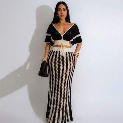2pcs/Set Fashionable Sexy V-Neck Hollow Top And Striped Low Waist Long Skirt Set | SHEIN