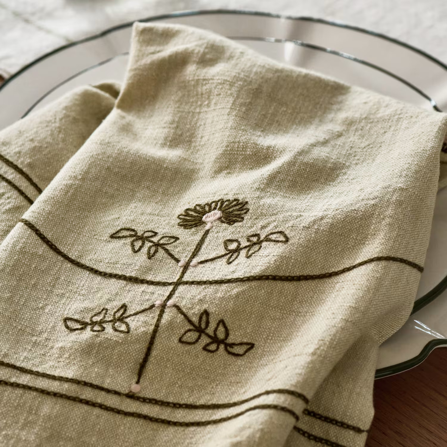 Mabel Embroidered Napkin Set of Four | Magnolia