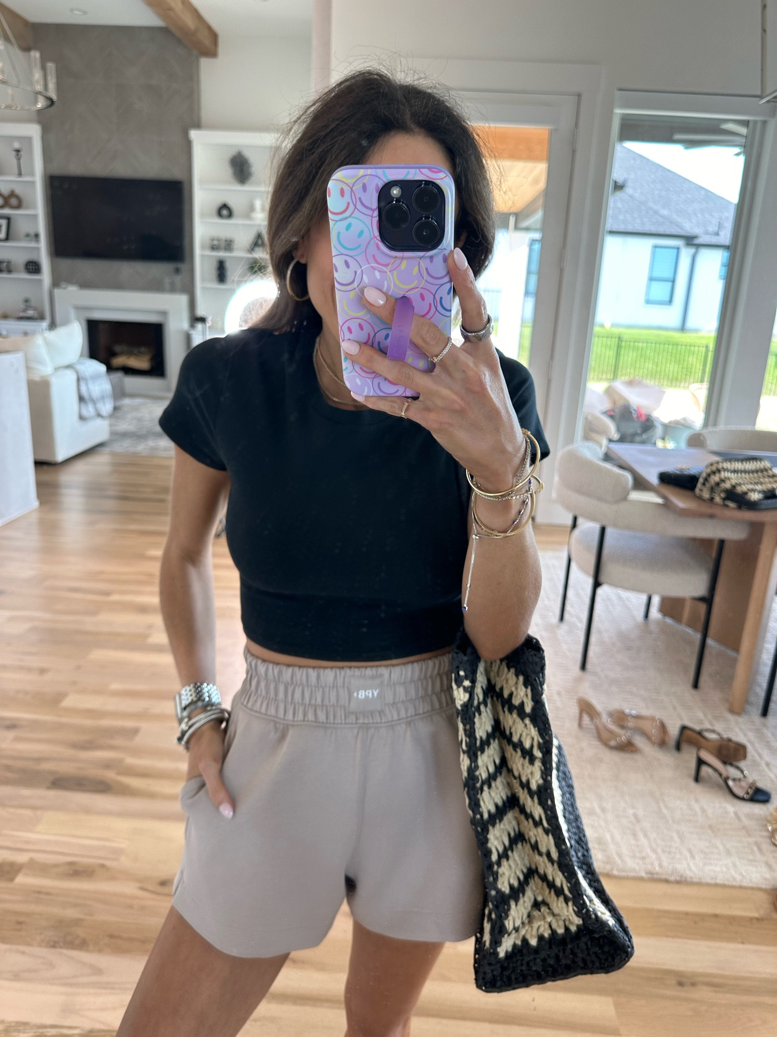 Comfy shorts on sale size Xs black tee size Xs 

#LTKfindsunder50 #LTKsalealert #LTKfindsunder100