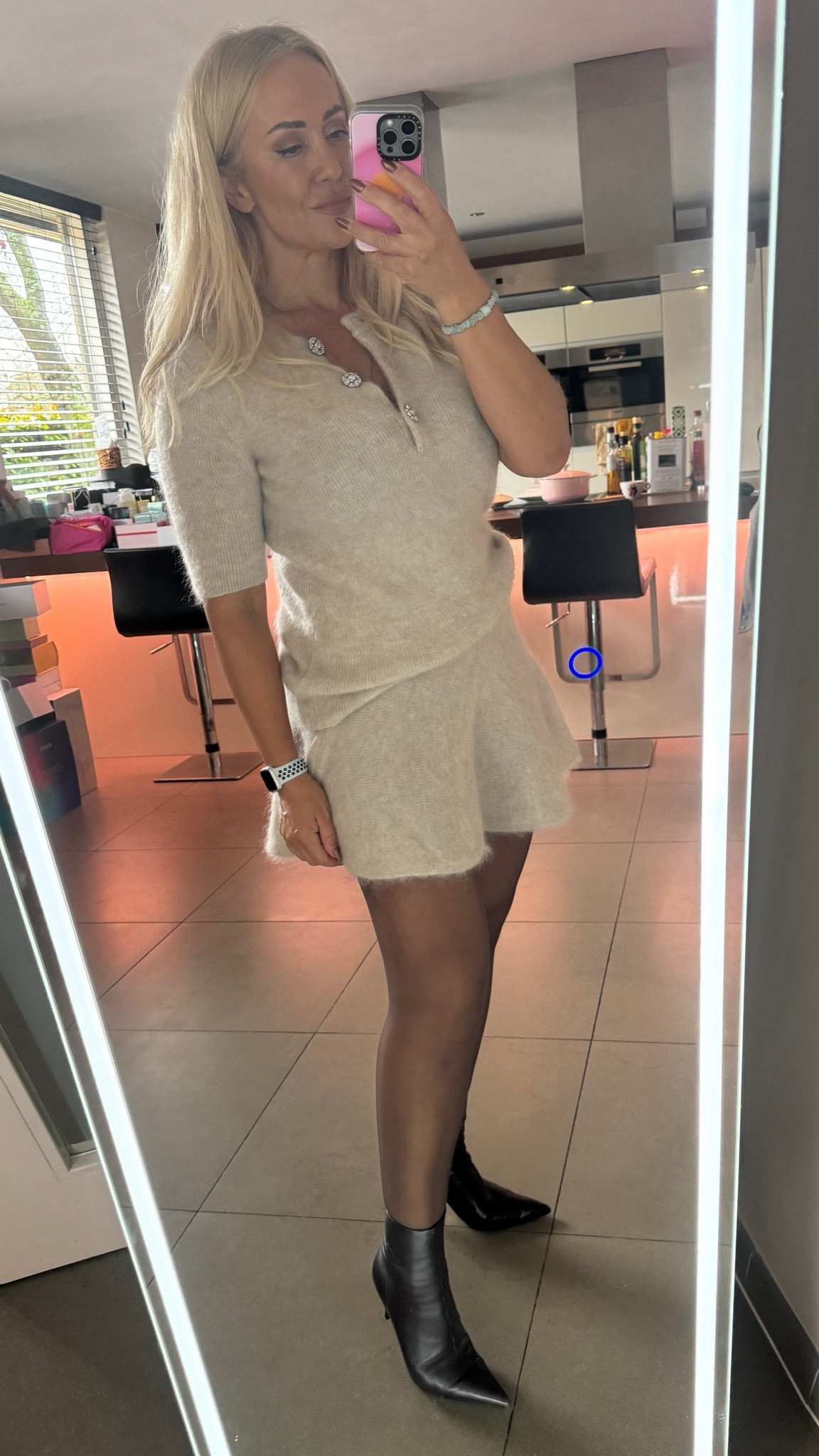 H&M edition mohair set - skirt & top - wearing both in medium (top is a bit large 😅)

#hm #falloutfit #mohair #styleover50

#LTKnederlands #LTKautumn