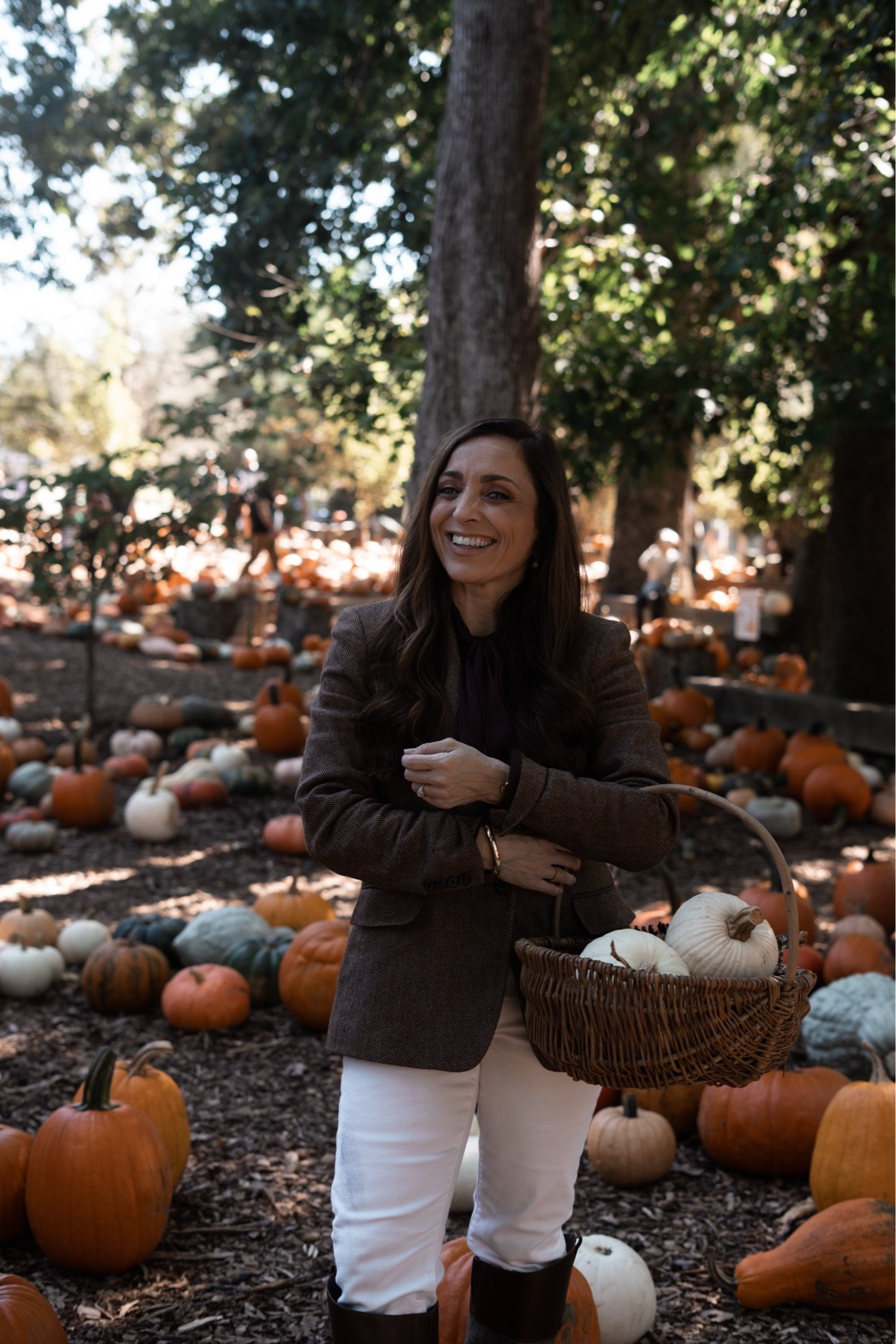 Pumpkins, tweed blazers, & a silk bow tie top? Oh, and let’s not forget the foraging basket- the best accessory!

#LTKgrwm #LTKootd #LTKSeasonal