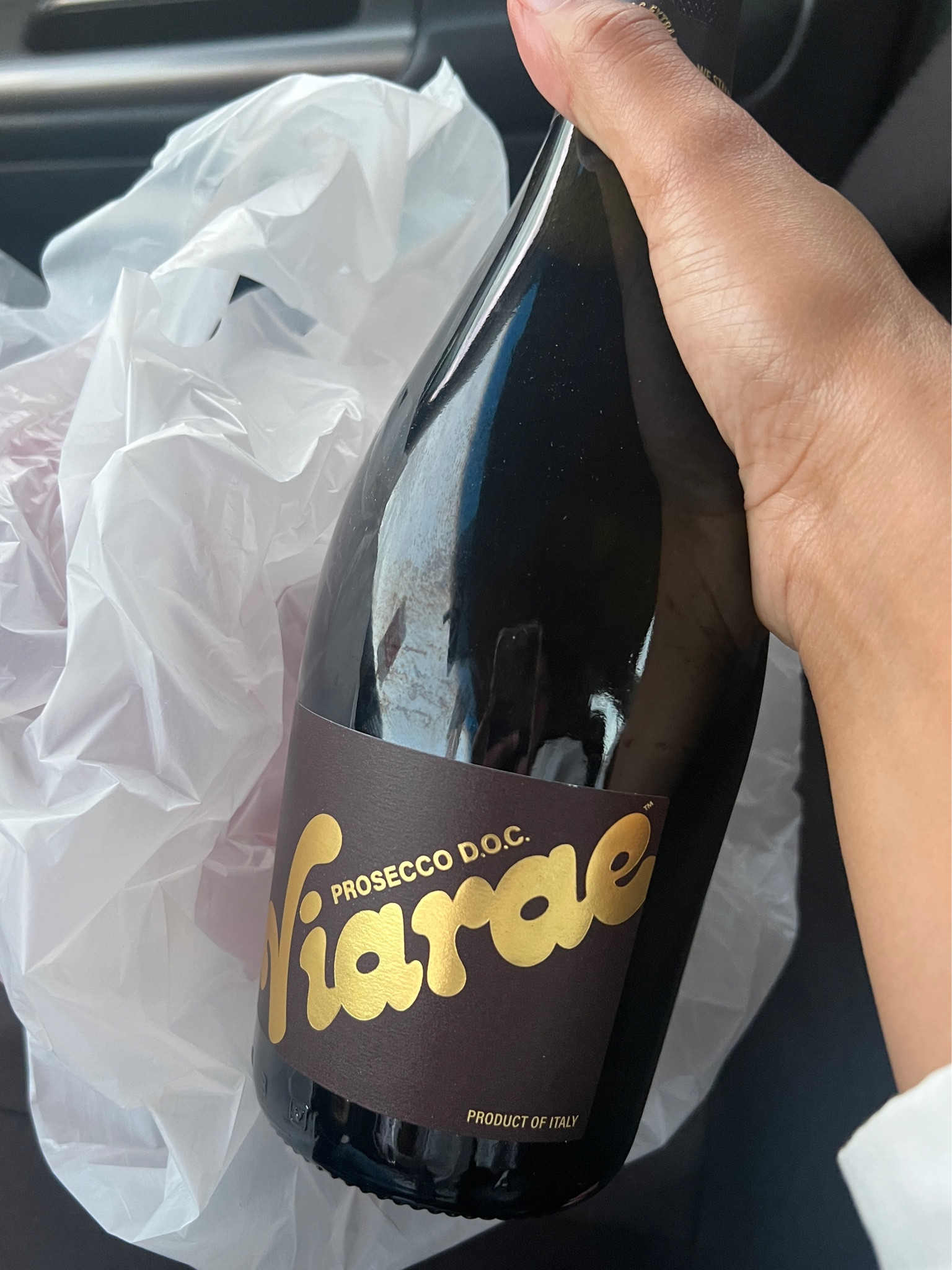 Issa Rae’s new Prosecco wine! 🤩🥂🍾🤎