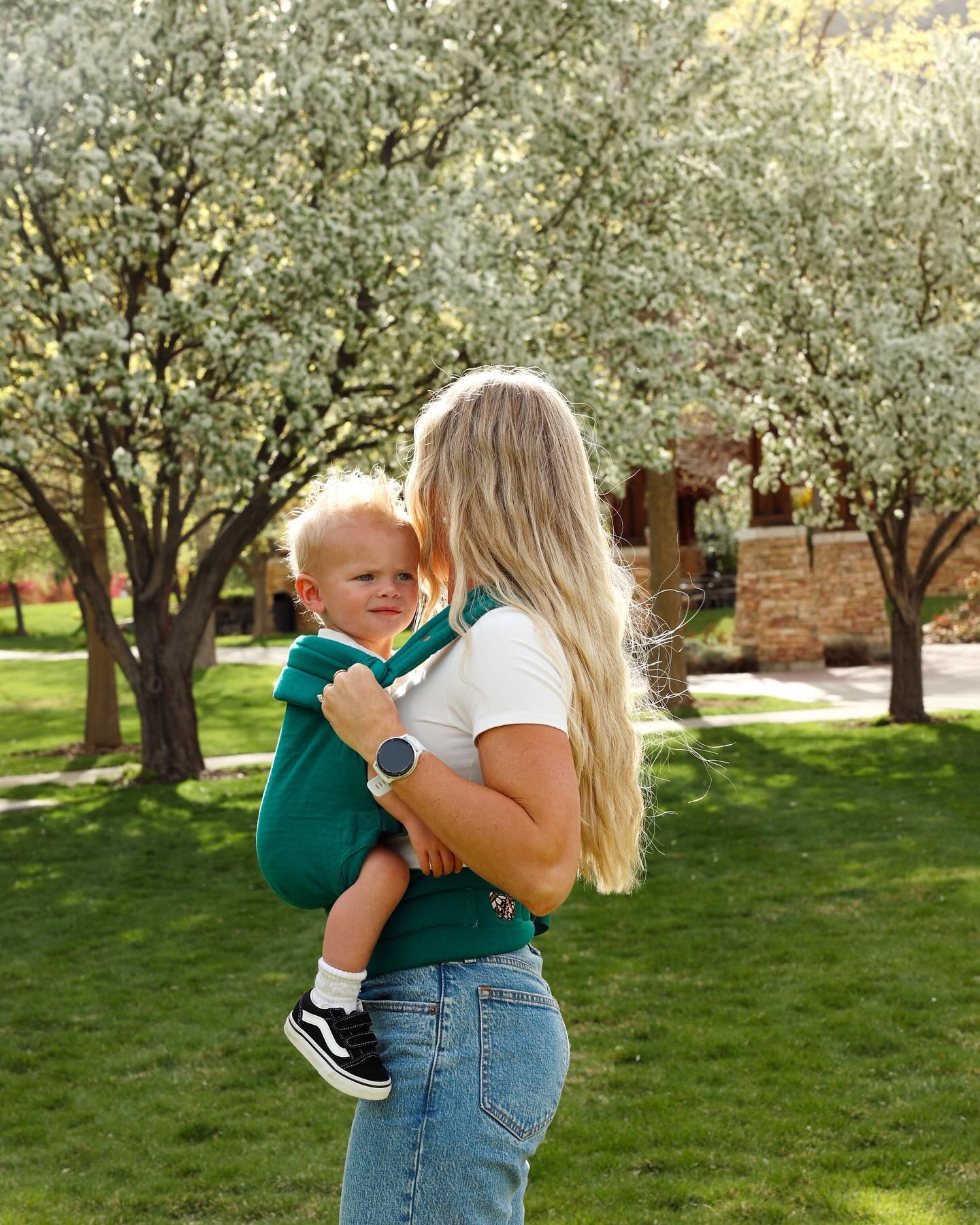 Summit is not only our baby but also our best friend. We knew going into being parents that we wanted to be confident in bringing our kids with us wherever we go. To show them the world and share our lives. We always wanted to go on many adventures together as a family ✨

Traveling with kids can be stressful and overwhelming. It’s different for kids. Different schedule, beds, and people. But @mabecarriers makes it easy for me to be confident in myself during the long travel days. Keeping summit close and comfortable and me happy knowing he’s happy. 

I know with @mabecarriers I can go anywhere. They are very passionate about helping moms feel confident and empowered. I’m in love with their mission and I’m excited to help them continue to give moms the opportunity to unlock their limitless potential🫶🏽

#mabe #babycarier #mabeteam #mabecreator