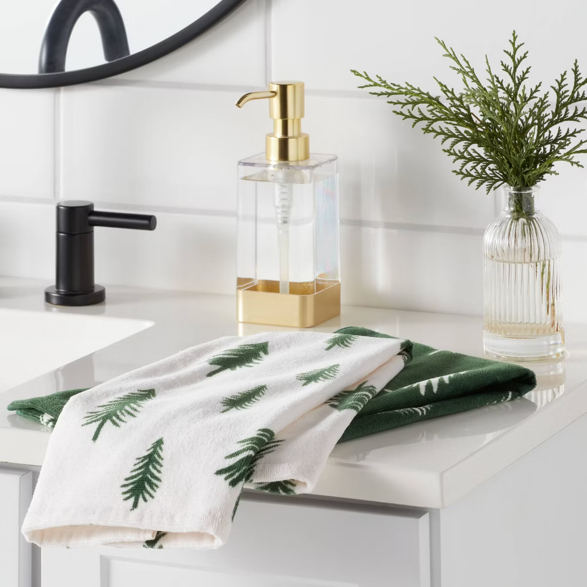 2pk Christmas Scattered Tree Hand Towels Green - Wondershop™ | Target