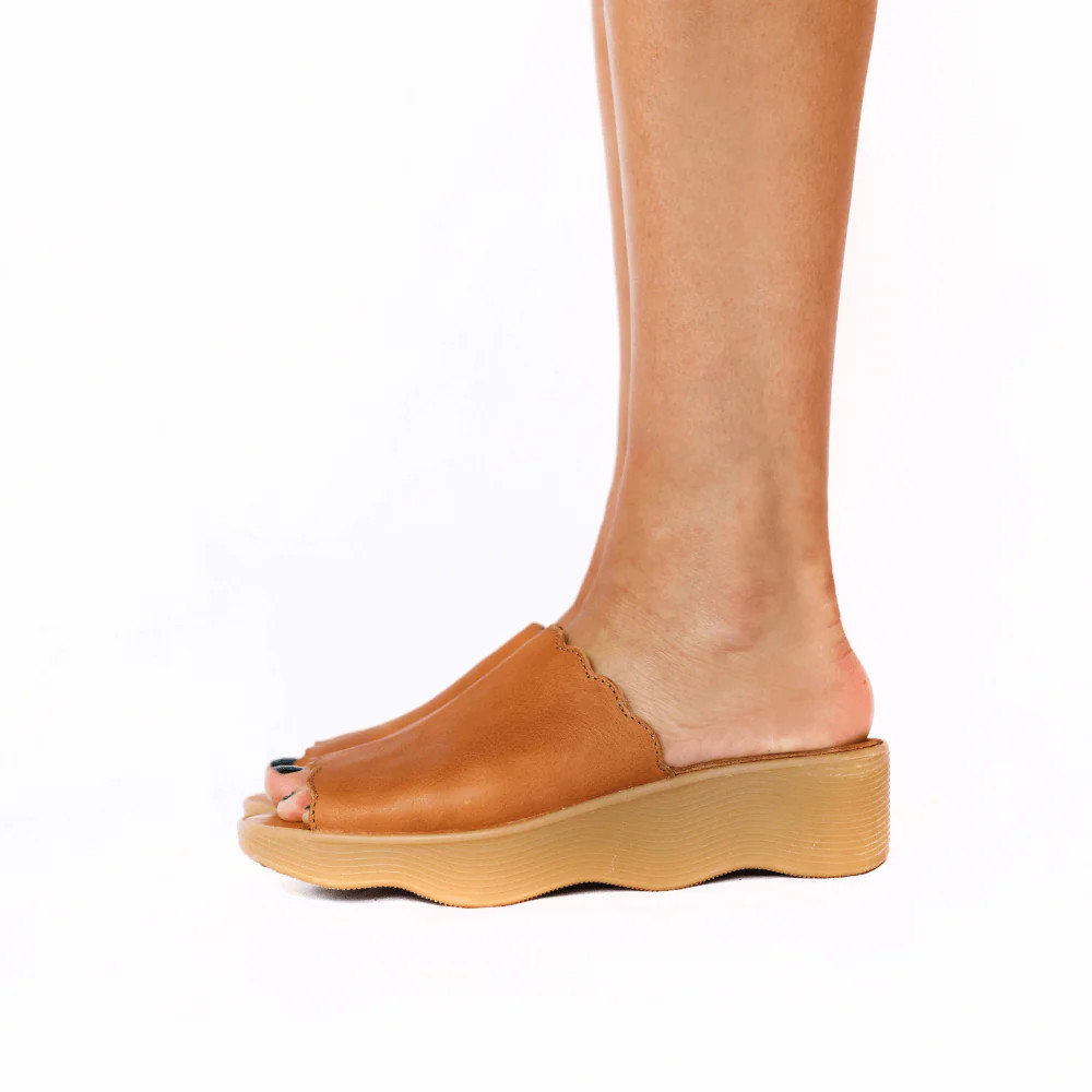 Slide Over - Honey | Famolare