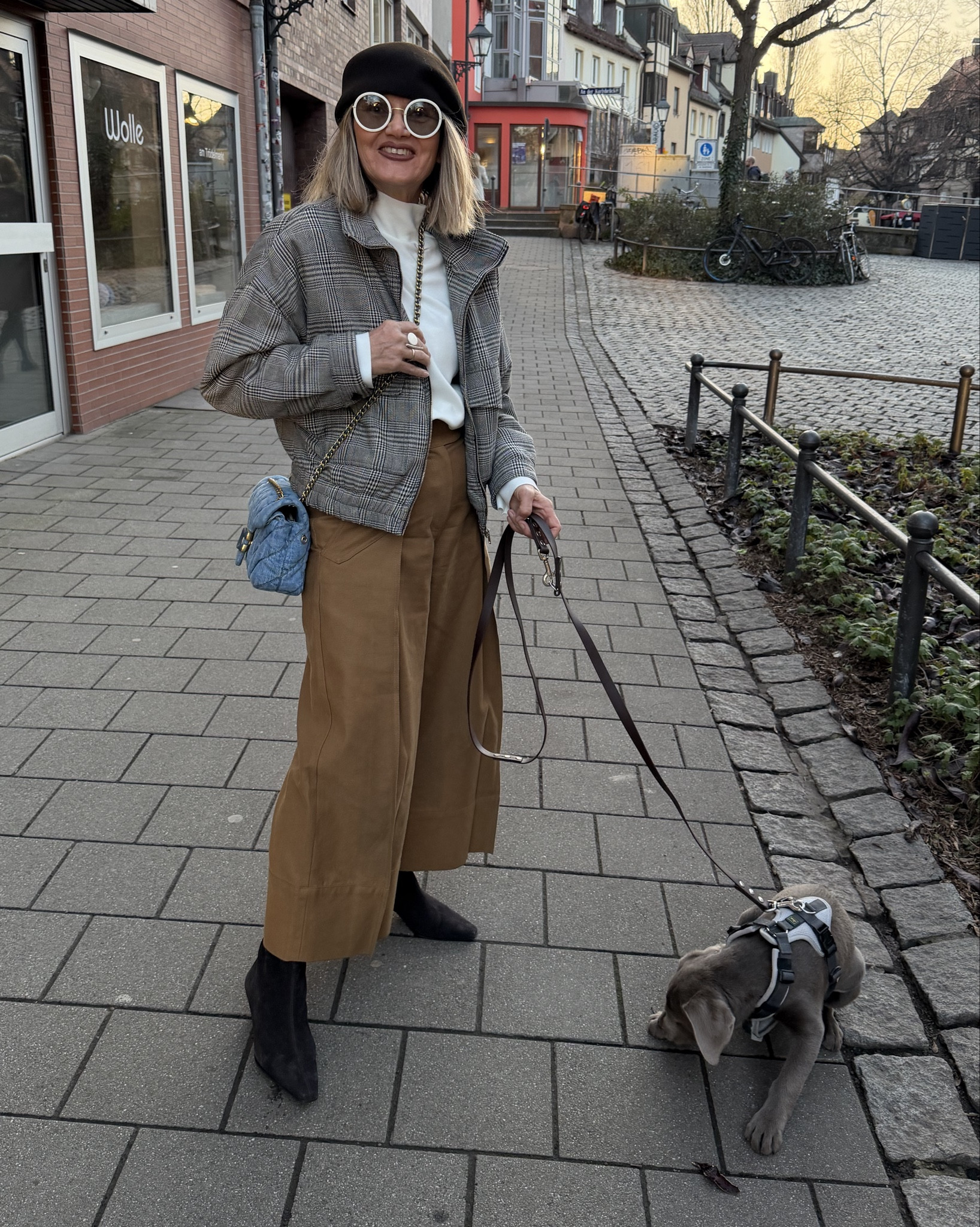 Mein Look mit Hund 🐶 
Etwas schick mit Culotte und Stiefelette, dazu Bomberjacke und Hut

Dailylook von stilblock


#LTKstorytime #LTKSpringSale #LTKootd