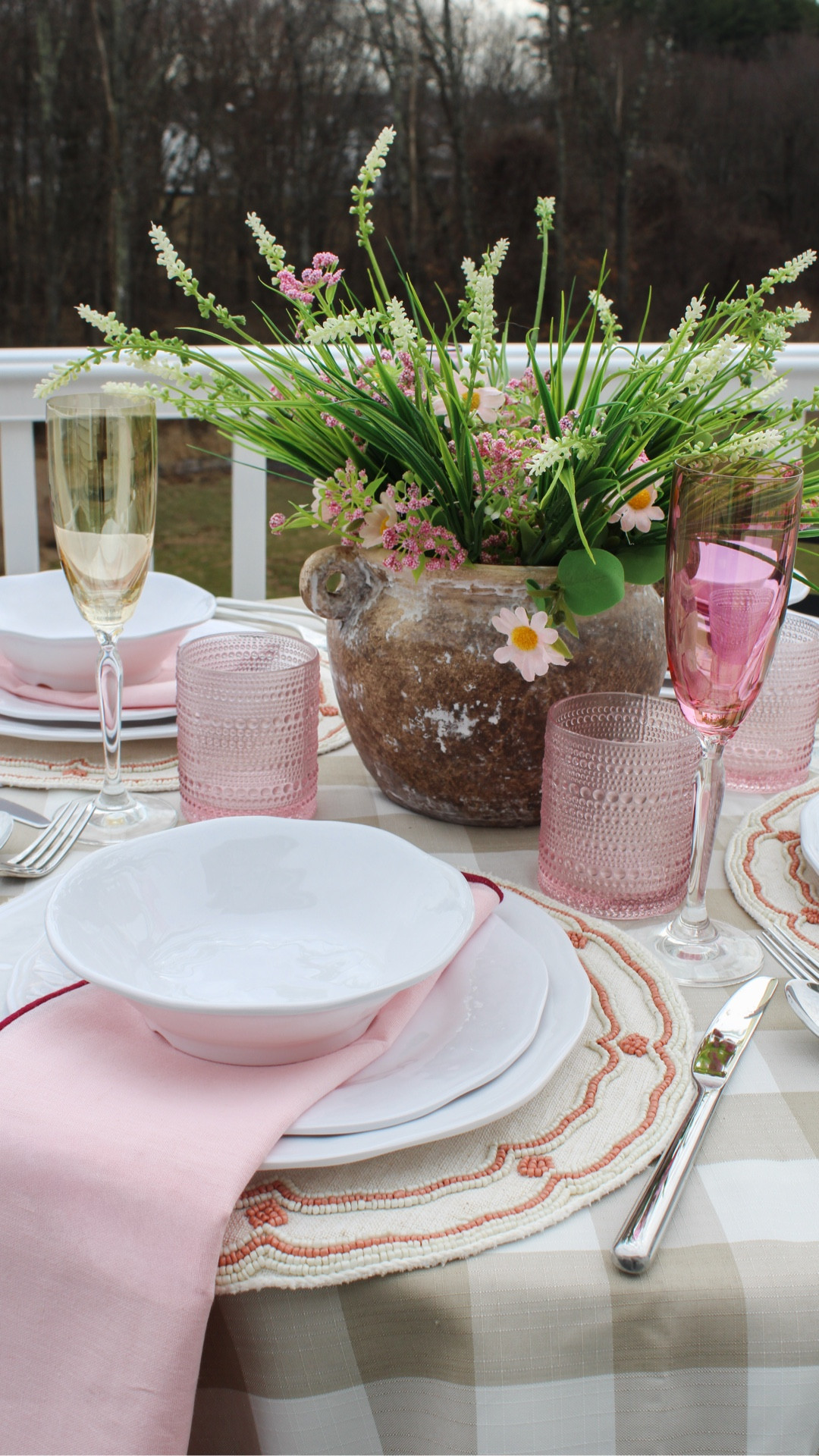 It’s officially spring and we’re celebrating with an aptly decorated outdoor tablescape, brought to life by @Wayfair 

#wayfair #ad #wishyouwerehere #Outdoor #WayfairPartner

#LTKSaleAlert #LTKHome #LTKdayinmylife