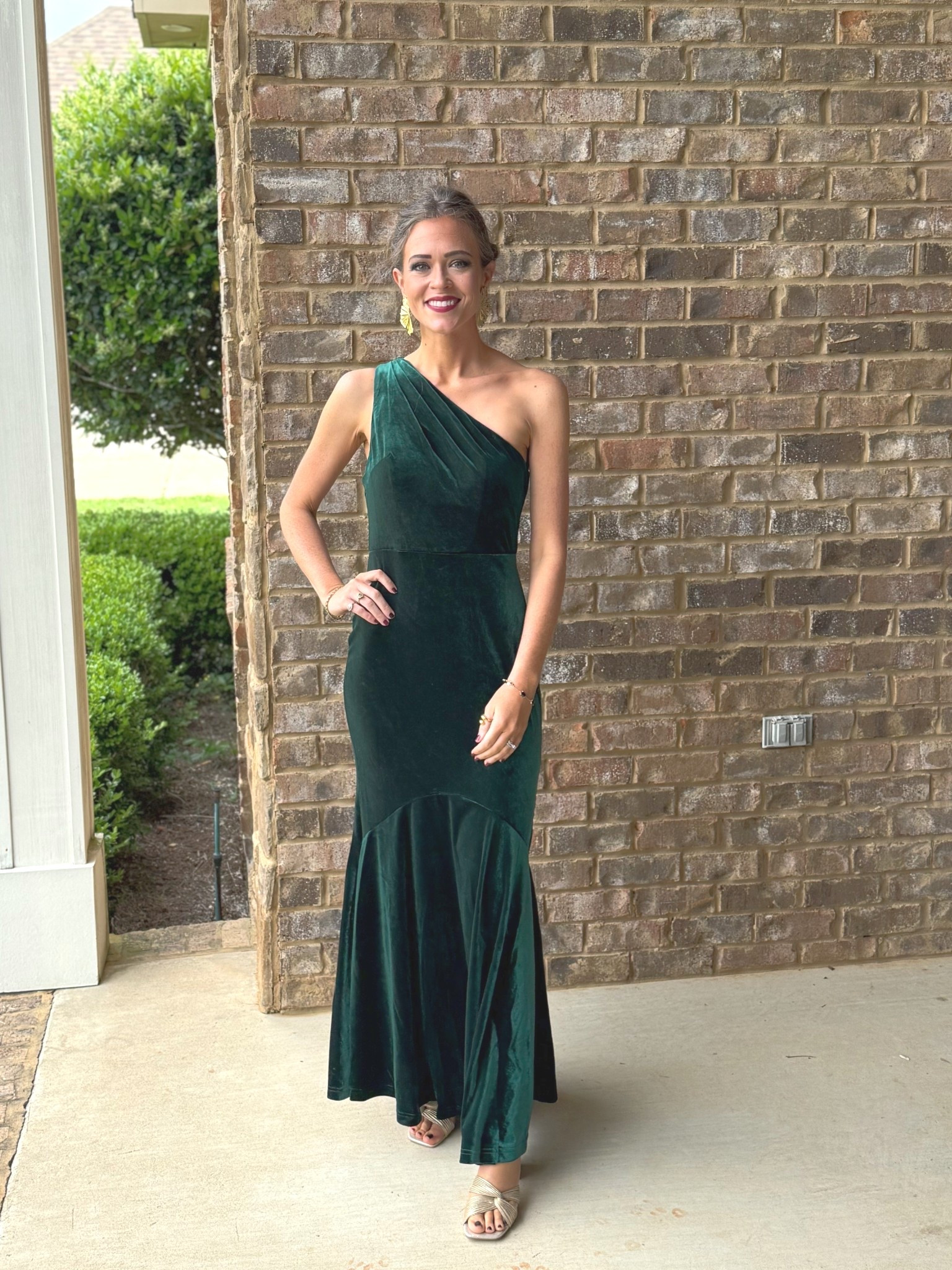 Owning the night in this green beauty! ✨
My shoes are from Shoe Station but I linked a similar pair from Amazon

#LTKParties #LTKStyleTip #LTKBeauty