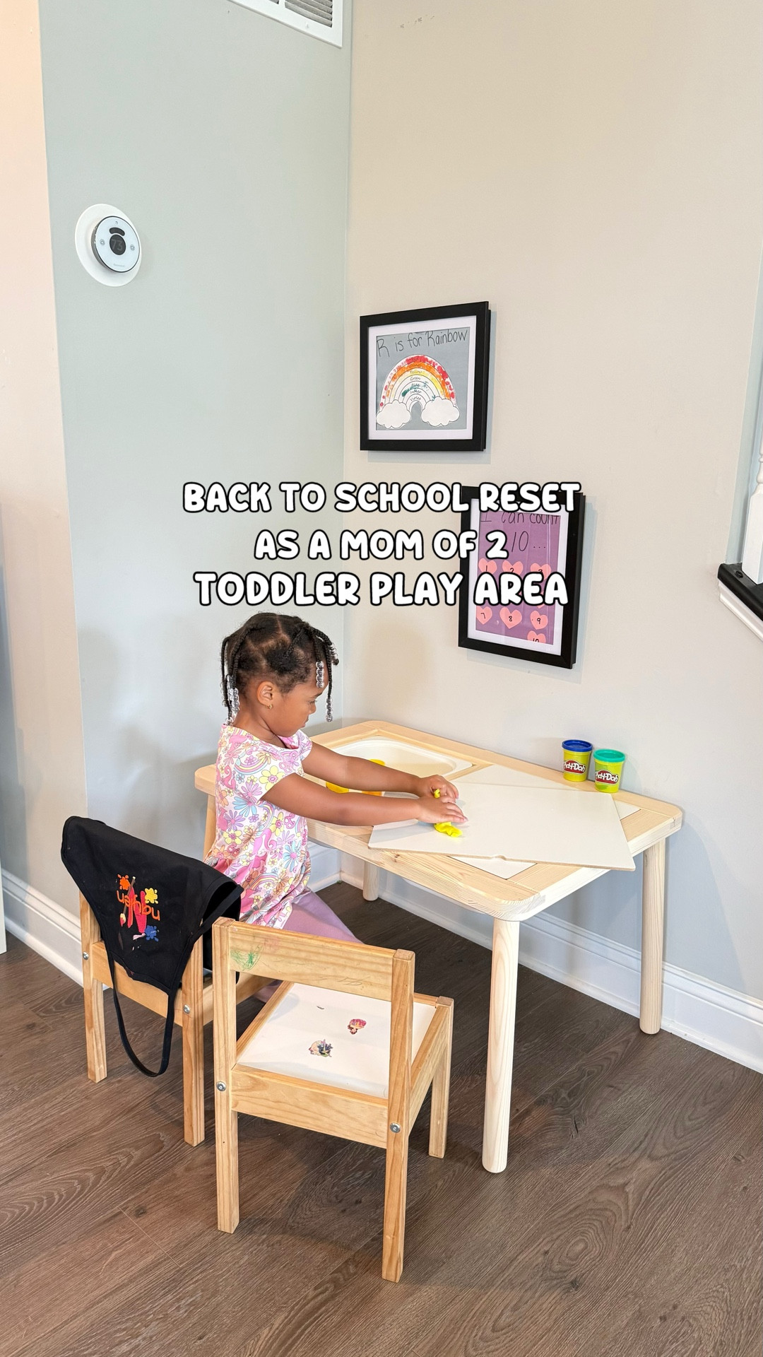 A little reset before back to school! Replace our kitchen with kids activity desk from IKEA and added this cute photo frames that also store their art work 🙌🏾

#toddlerstorage #backtoschool #prek