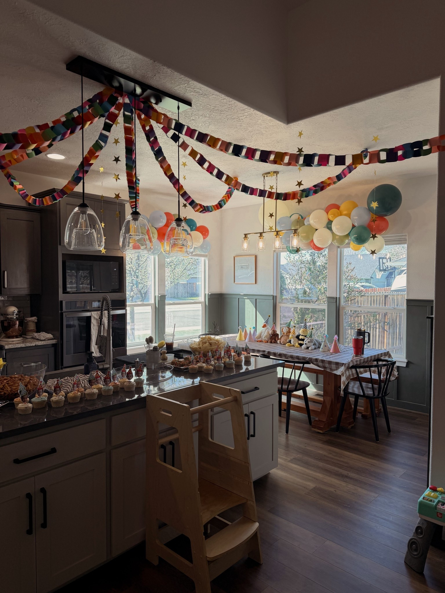Linked as much of our bday party decor as I could! 🎉❤️


#LTKBaby #LTKmomlife #LTKKids