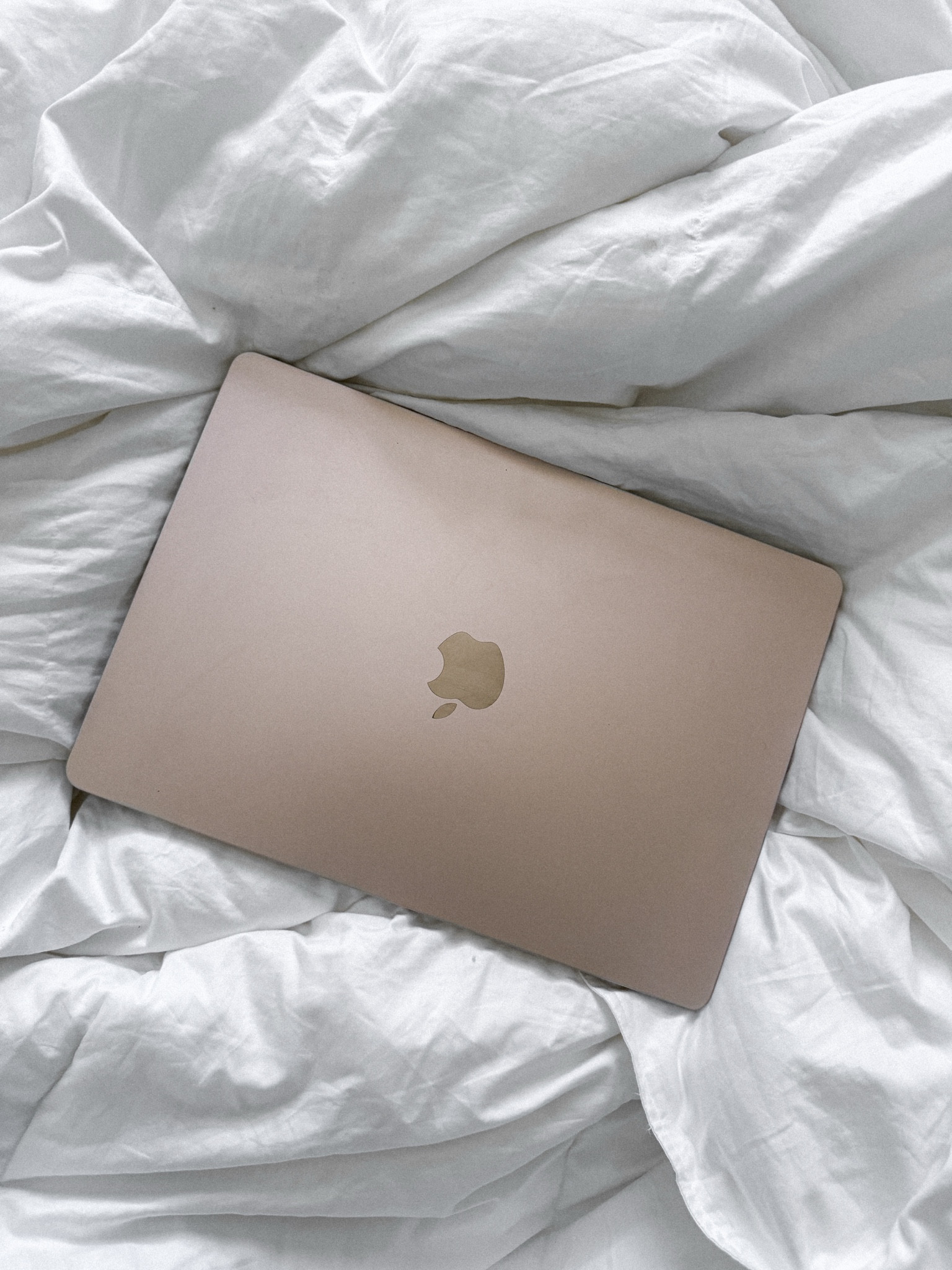 wfh vibes 
#laptop #macbook #bedroom #bed #cozy #tech 

#LTKSaleAlert #LTKWorkwear #LTKGiftGuide