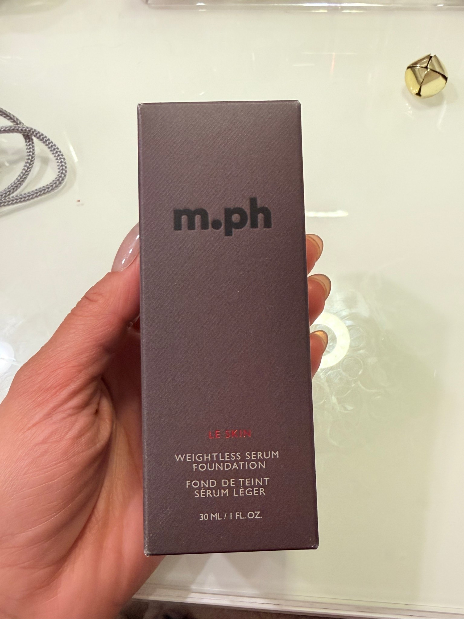 Base ligera y construible